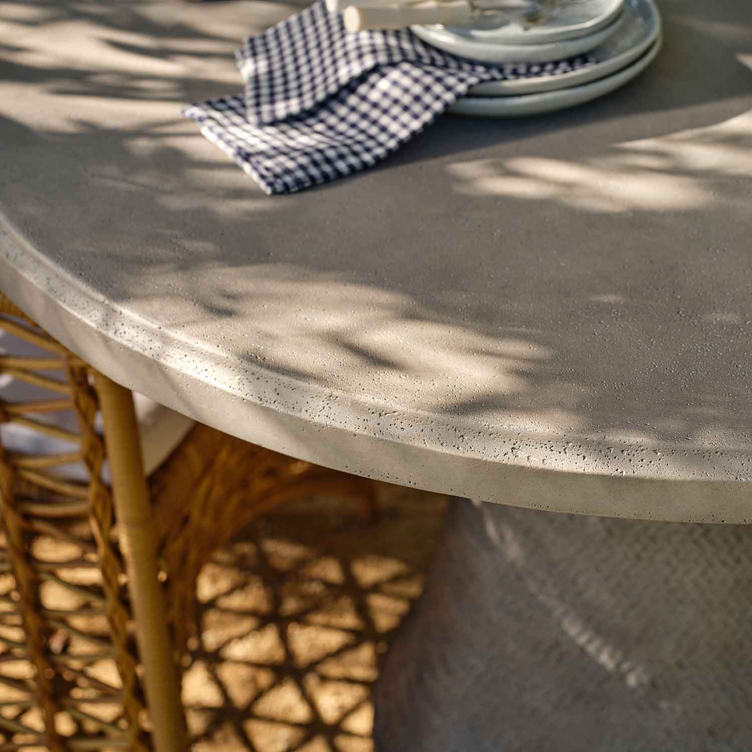 Anderson Dining Table - Image 4
