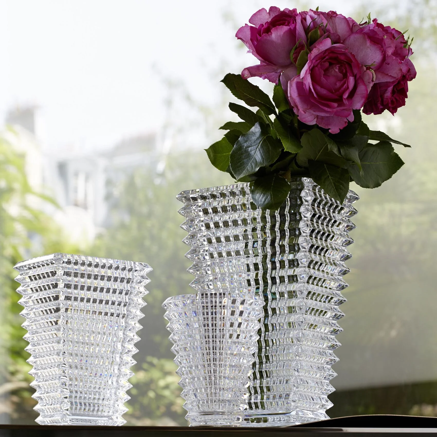 Baccarat Eye Vase Rectangular - Image 3