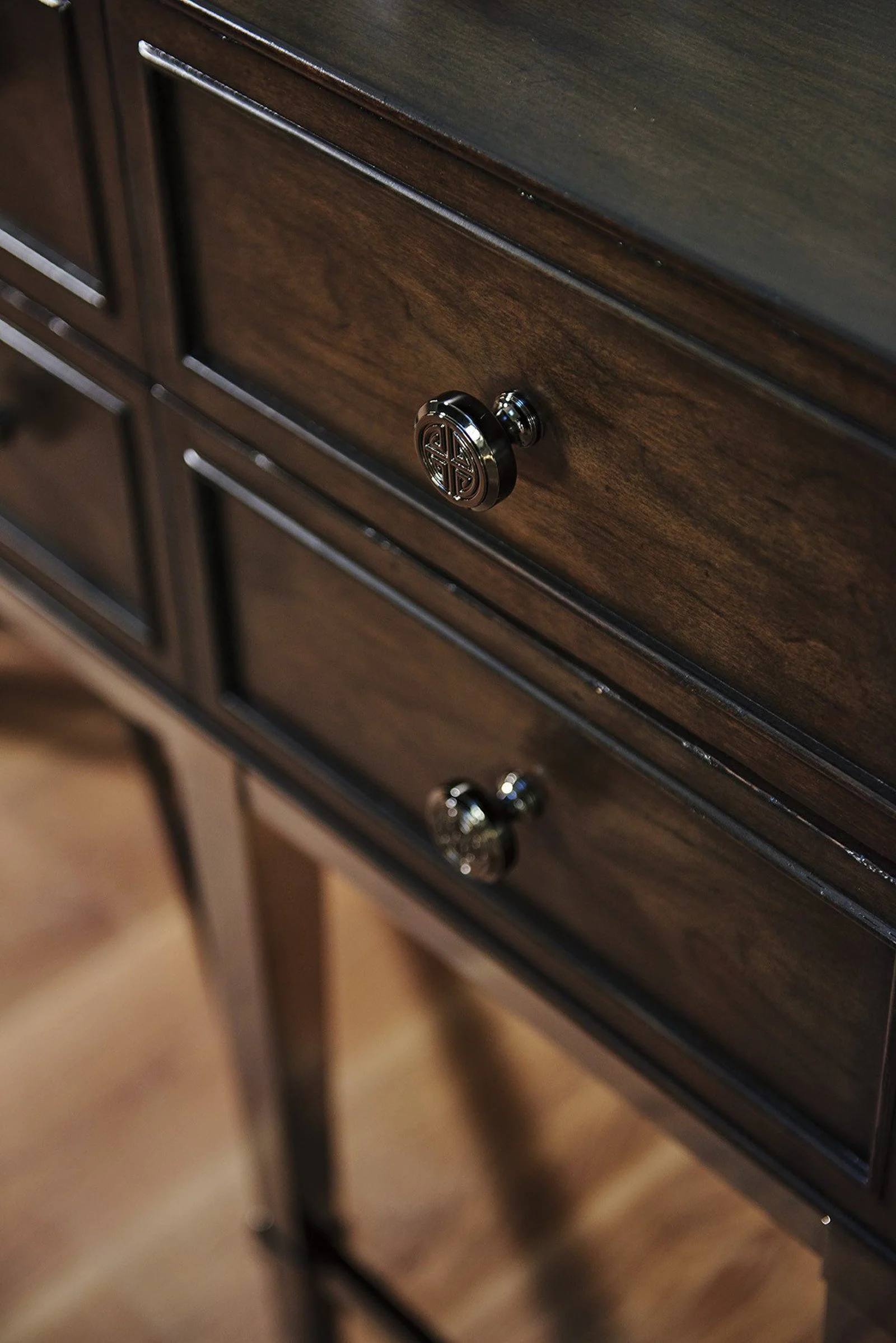 Barclay Butera Brentwood Fairfax Sideboard Clearance - Image 4