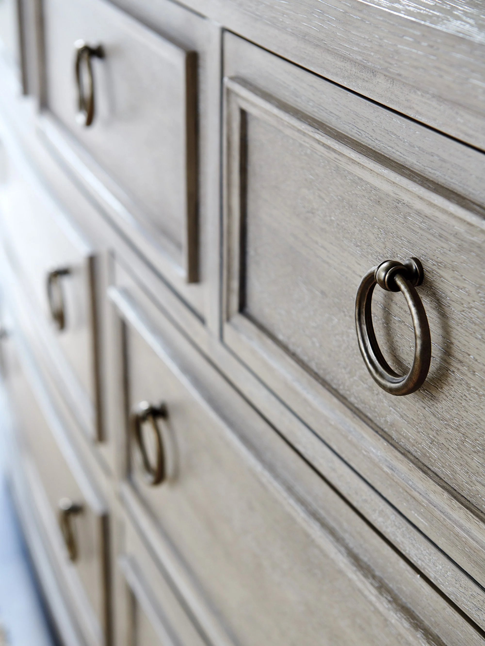 Barclay Butera Malibu Westward Gentlemans Chest - Image 3