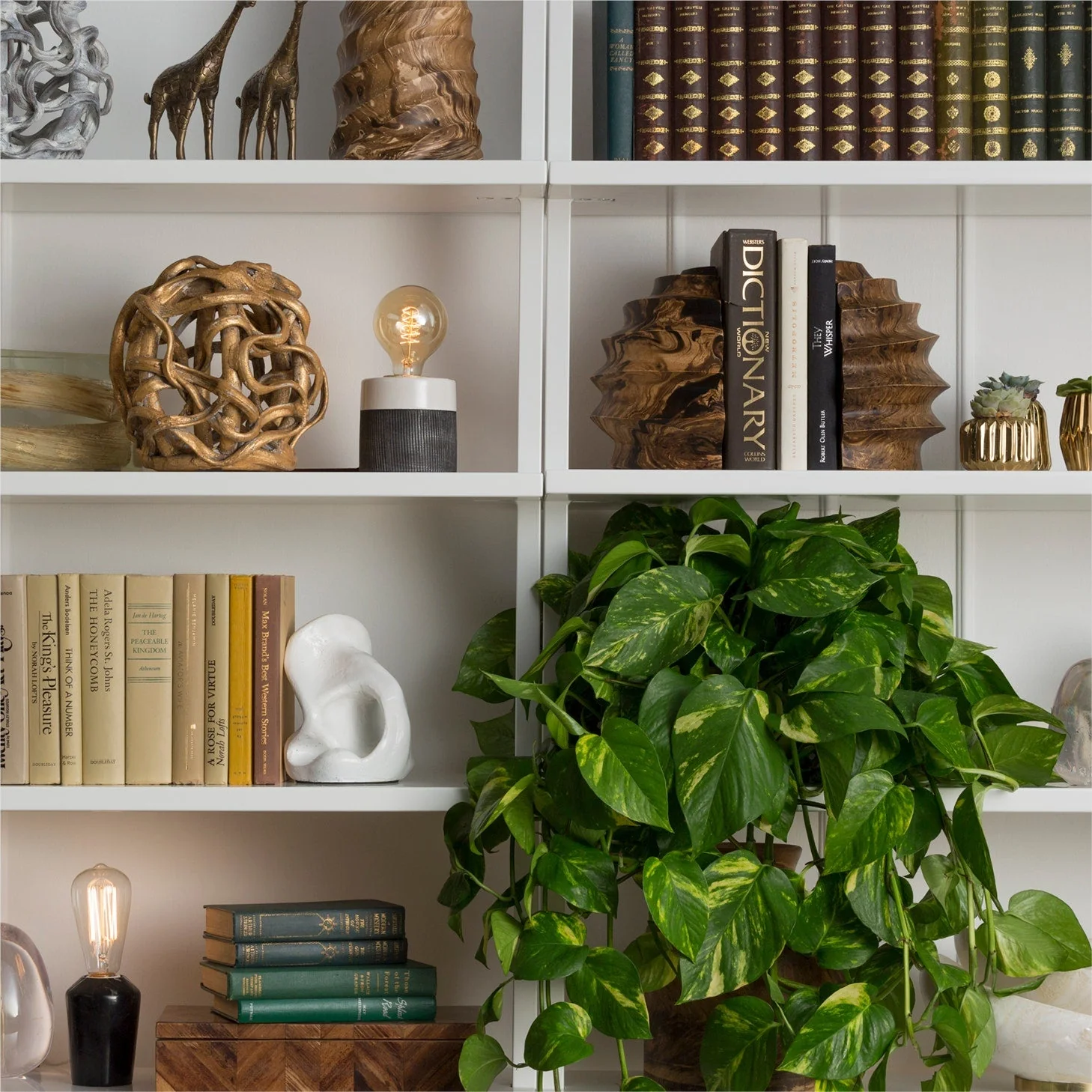 Baylor Mango Wood Bookend Set - Image 10
