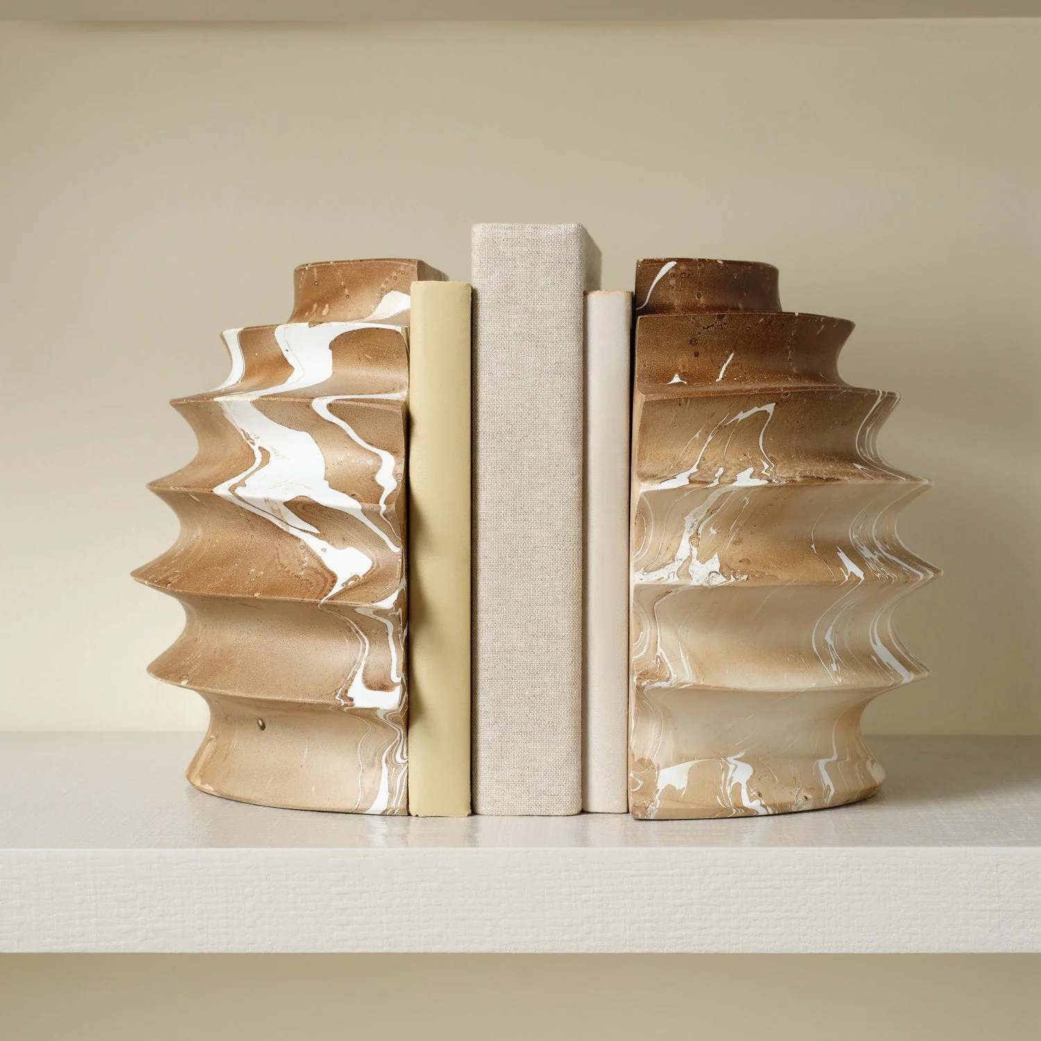 Baylor Mango Wood Bookend Set - Image 2