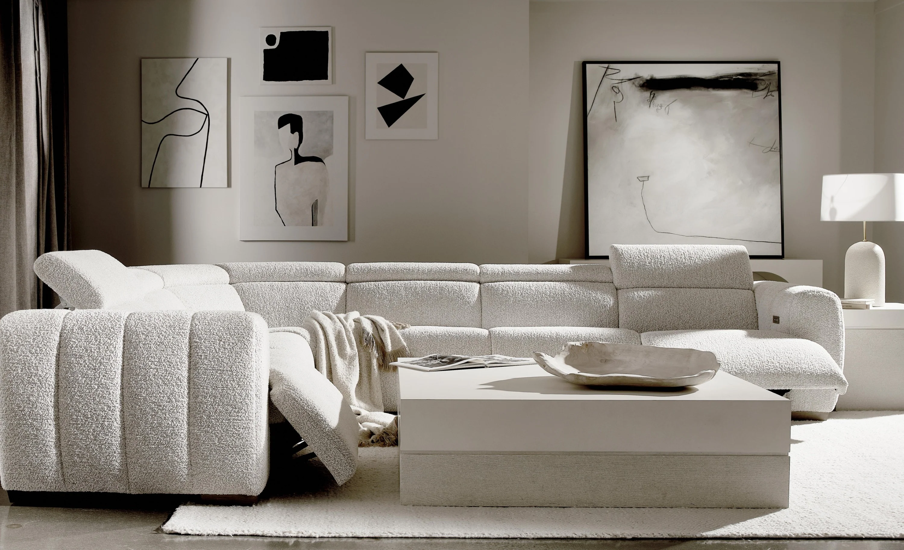 Bernhardt Aldo 4-PC Fabric Power Motion Sectional - Image 8