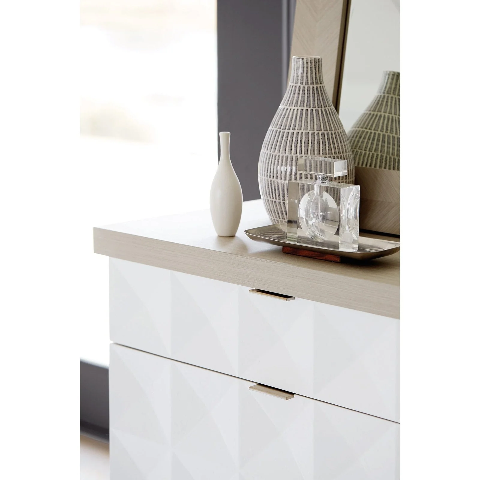 Bernhardt Axiom Dresser 056 Y25 - Image 4