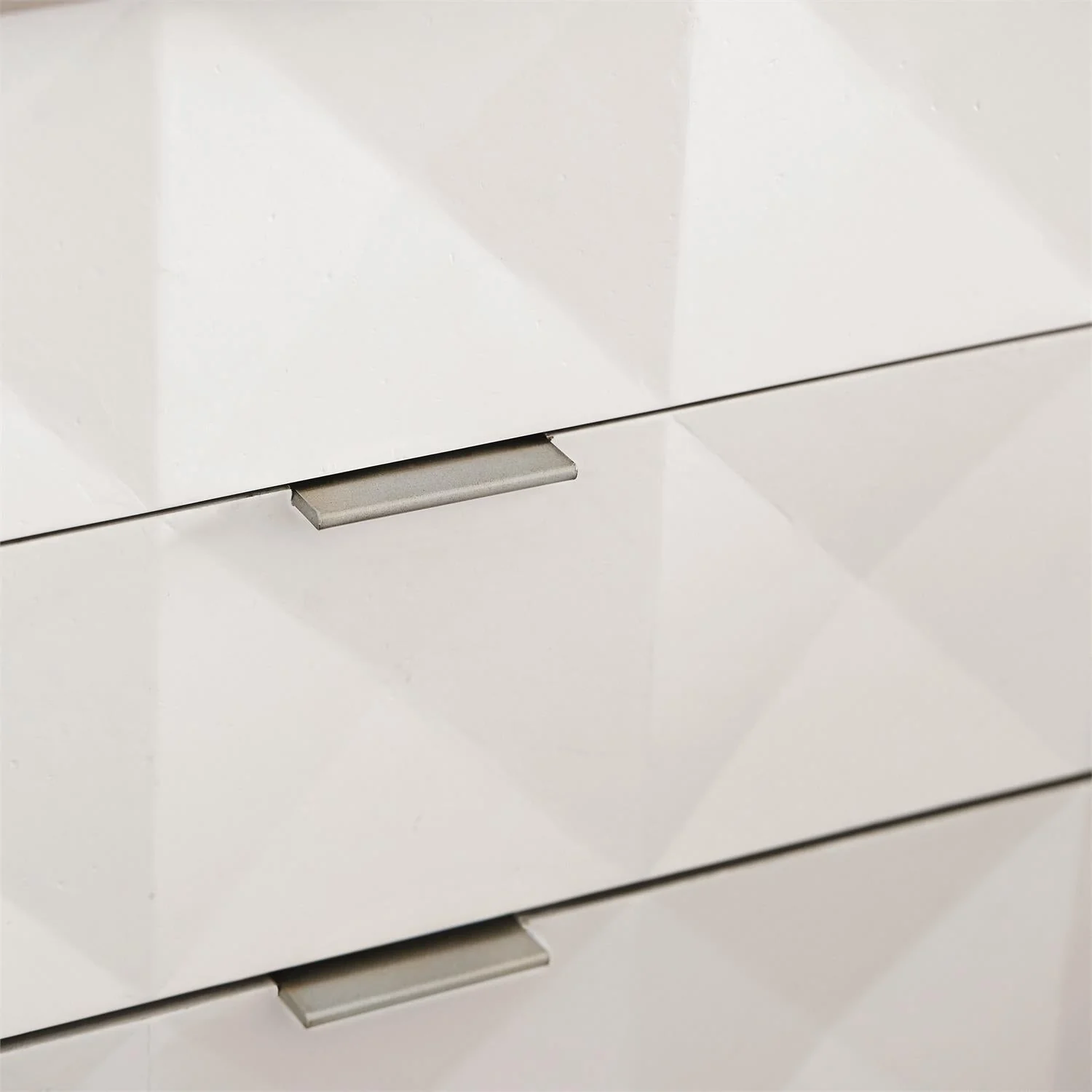 Bernhardt Axiom Dresser 056 Y25 - Image 7