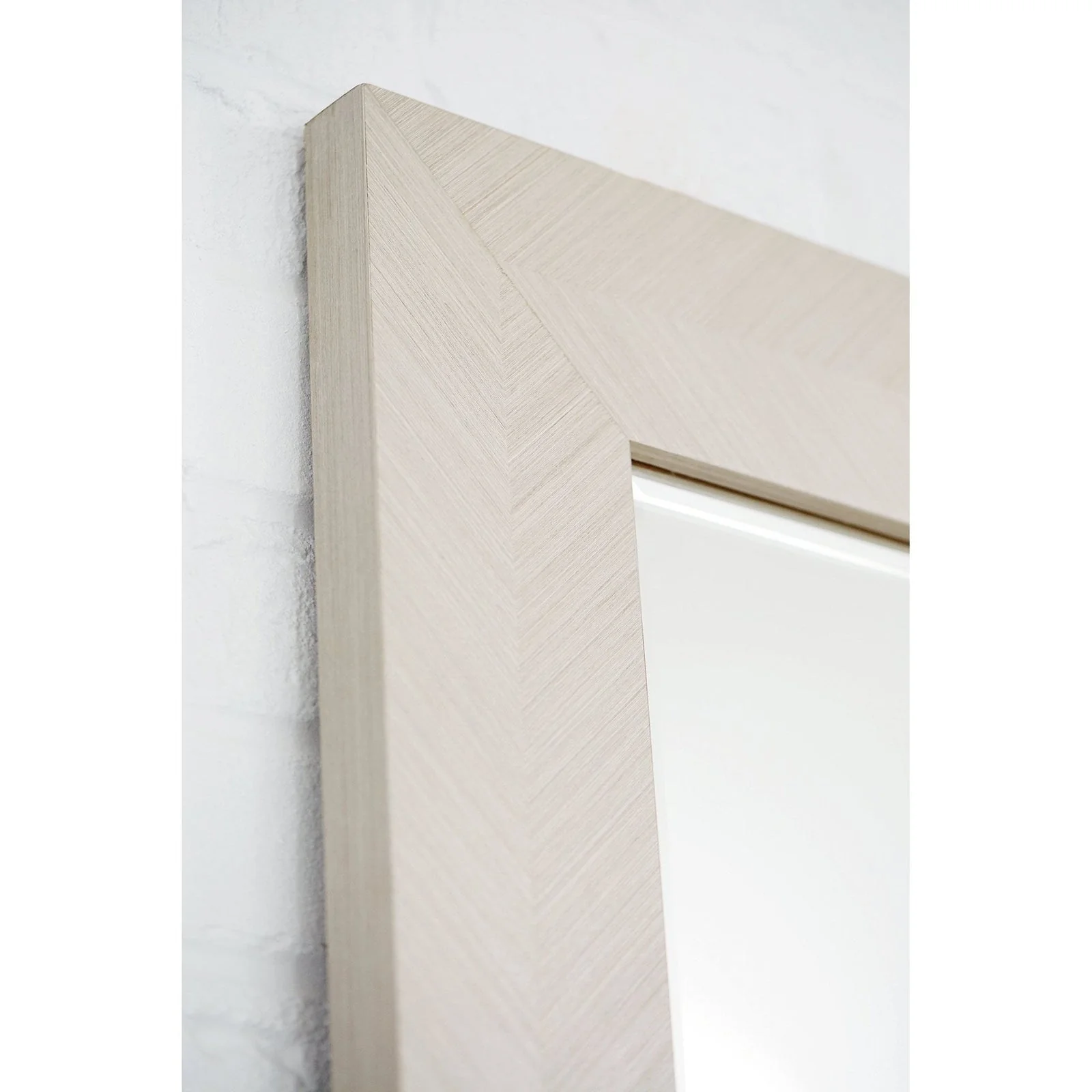 Bernhardt Axiom Mirror Y25 - Image 7