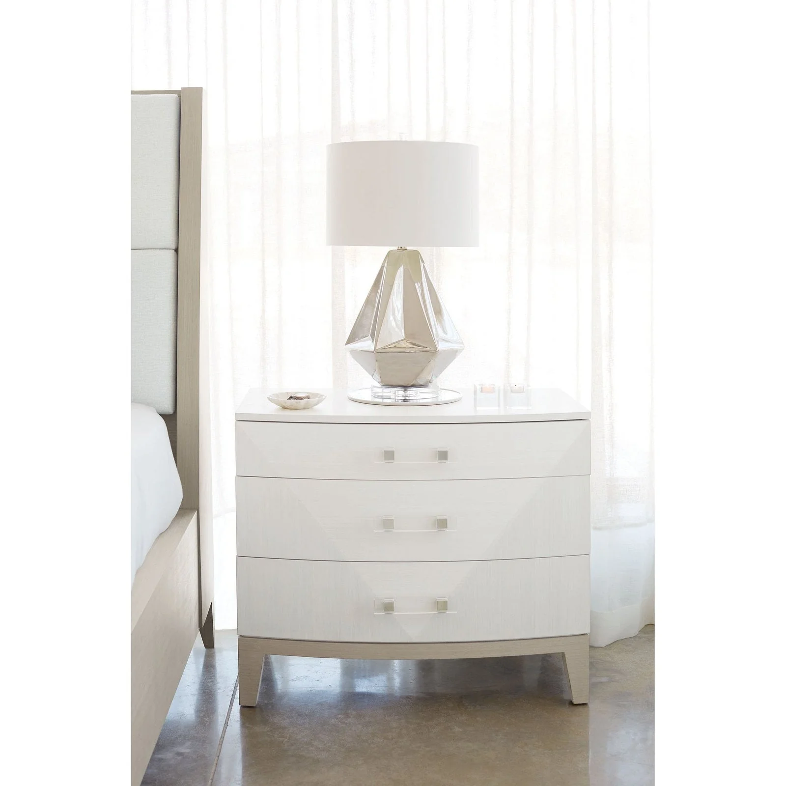 Bernhardt Axiom Nightstand 229 Y25 - Image 4