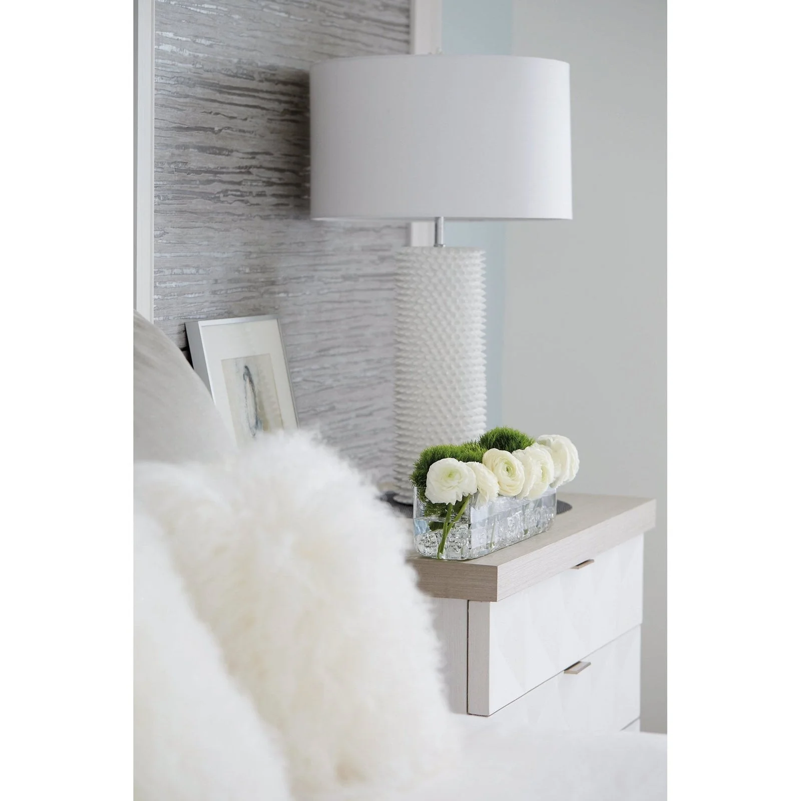 Bernhardt Axiom Nightstand 236 Y35 - Image 5