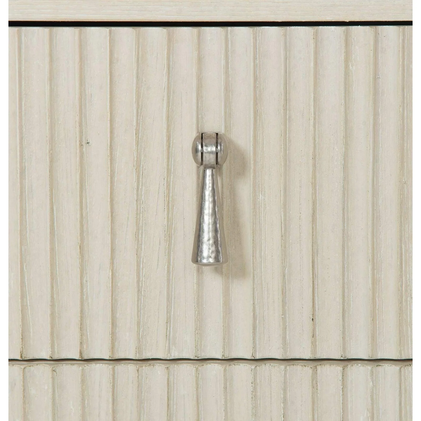 Bernhardt East Hampton Bachelor's Chest - Image 7