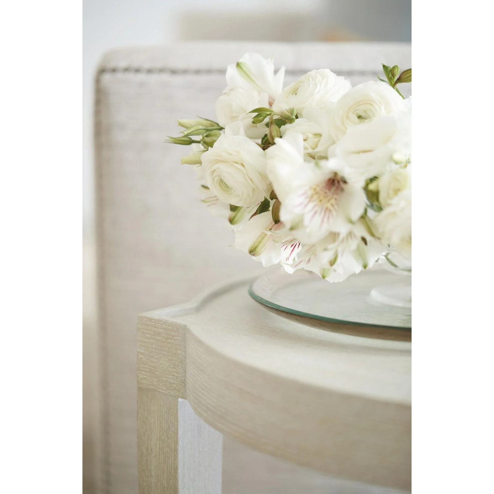 Bernhardt East Hampton End Table - Image 5