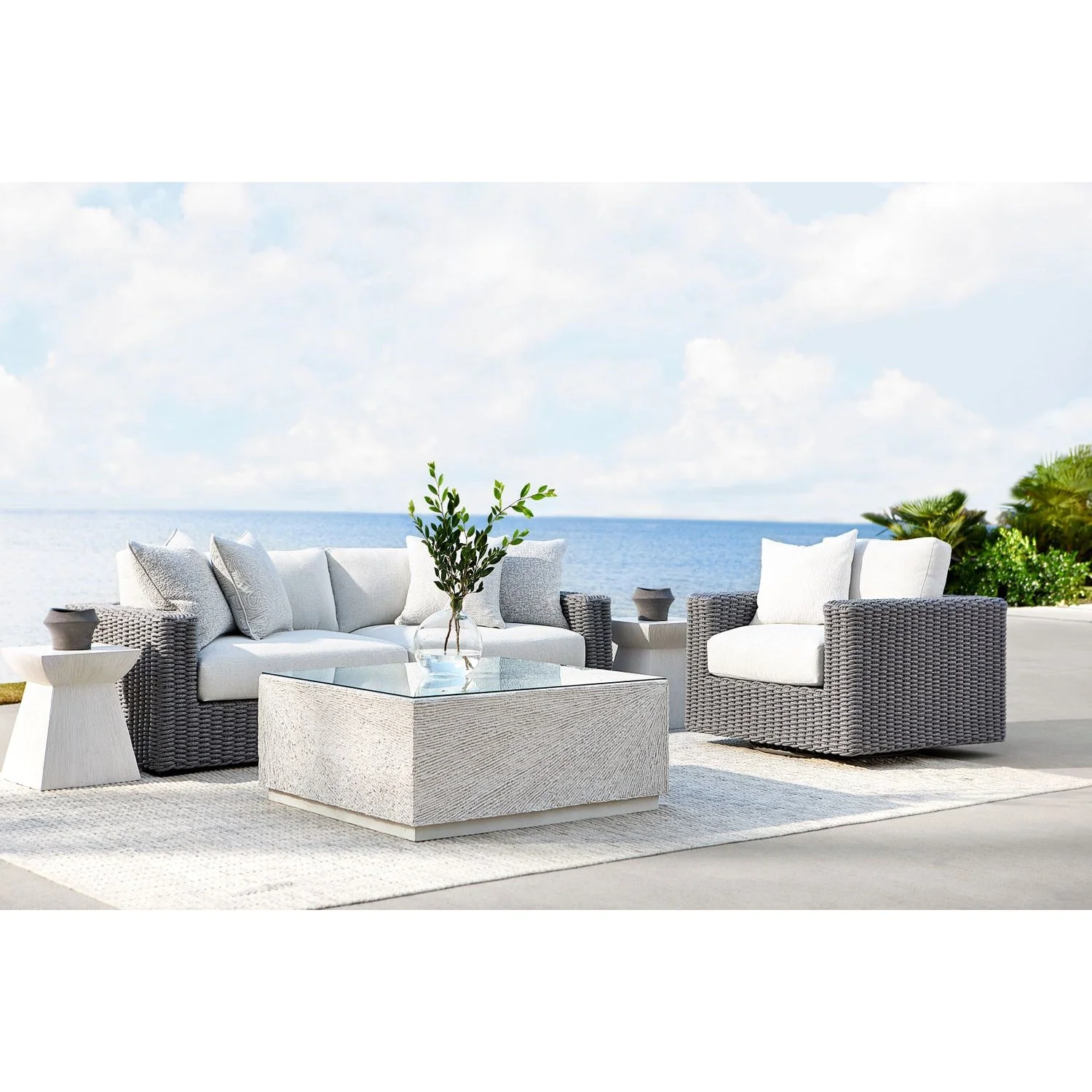 Bernhardt Exteriors Casitas Accent Table Y25 - Image 2