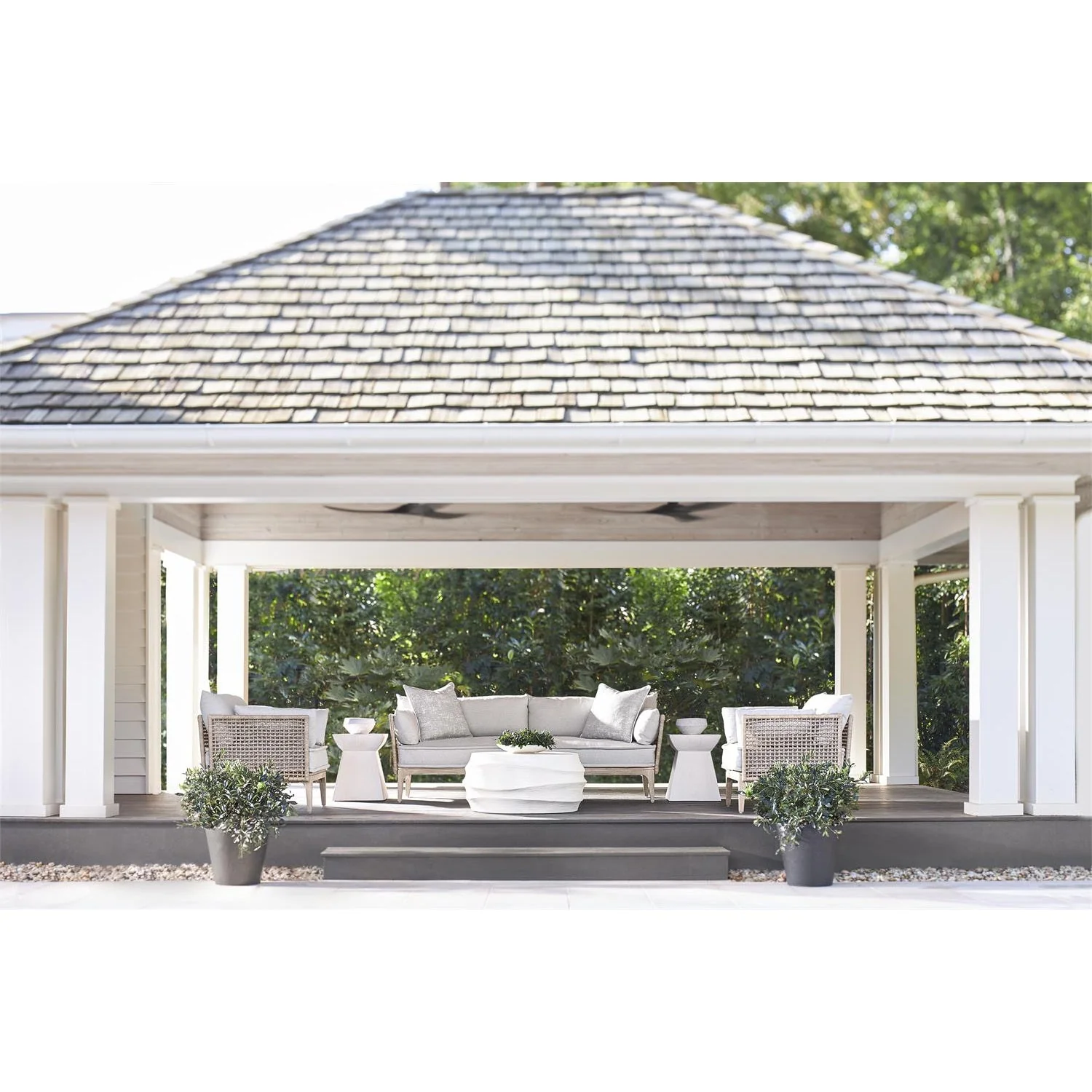 Bernhardt Exteriors Casitas Accent Table Y25 - Image 5