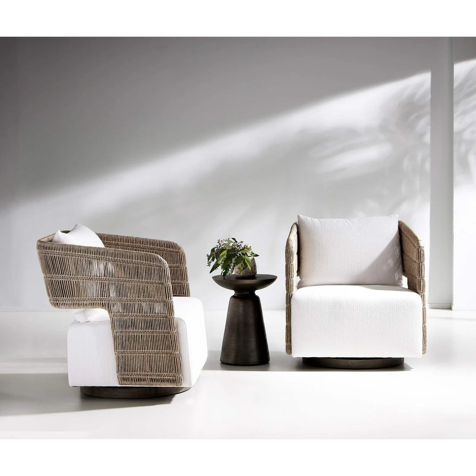 Bernhardt Exteriors Catalan Accent Table 128 - Image 2