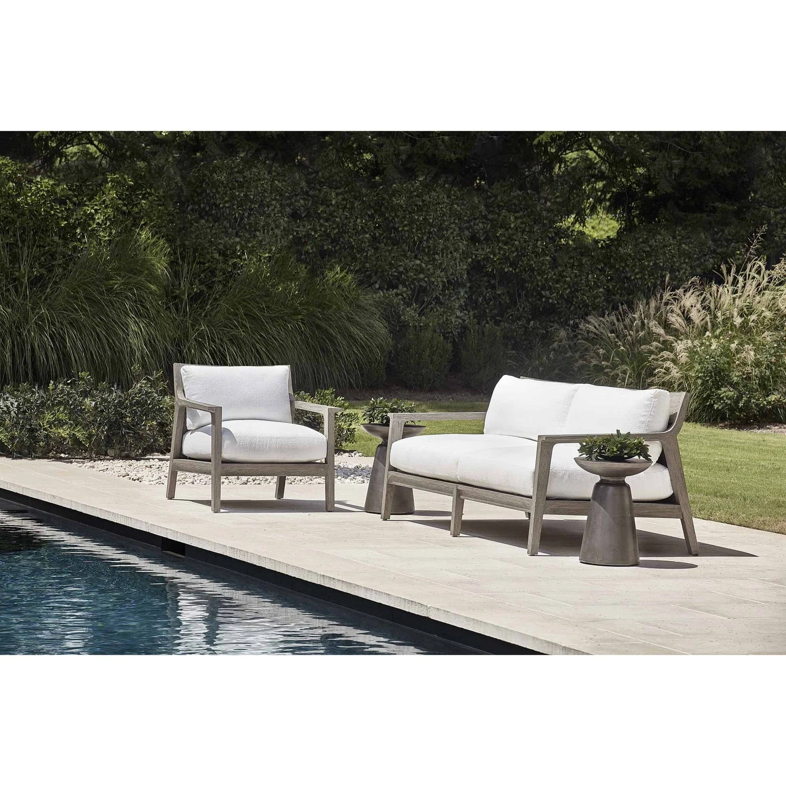 Bernhardt Exteriors Catalan Accent Table 128 - Image 5