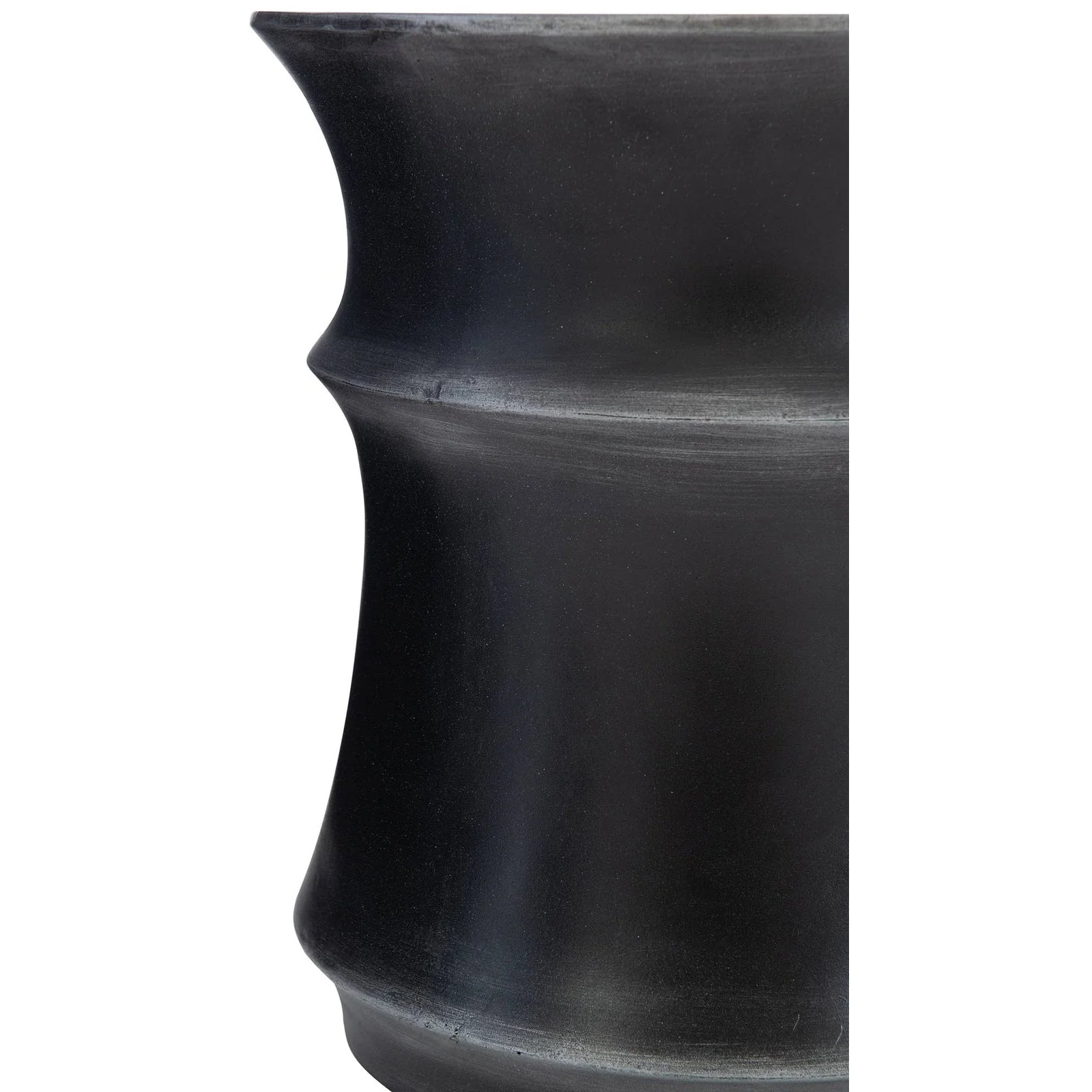 Bernhardt Exteriors Maya Round Accent Table Y25 - Image 4