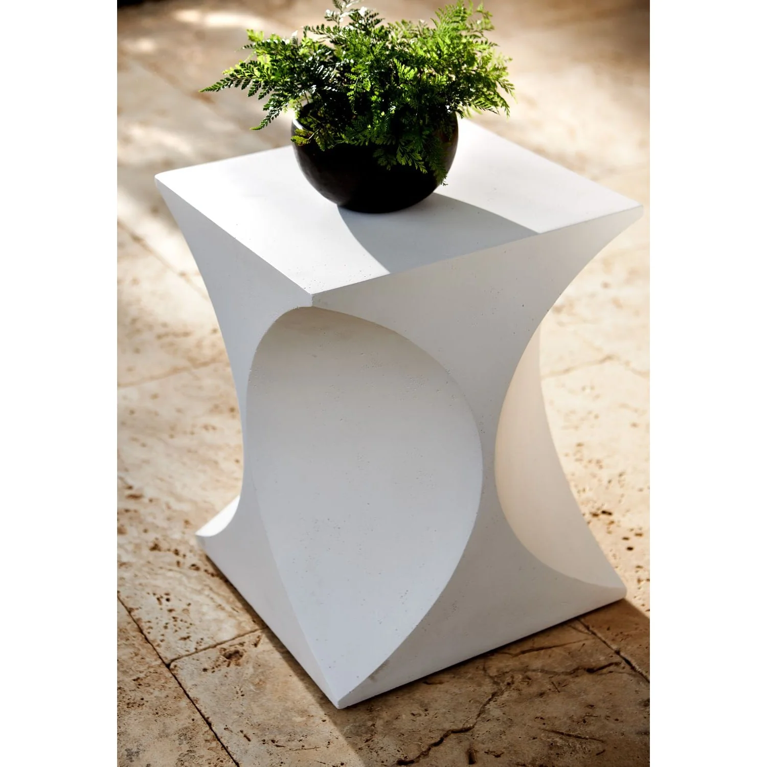 Bernhardt Exteriors Millim Bunching Table Y35 - Image 6
