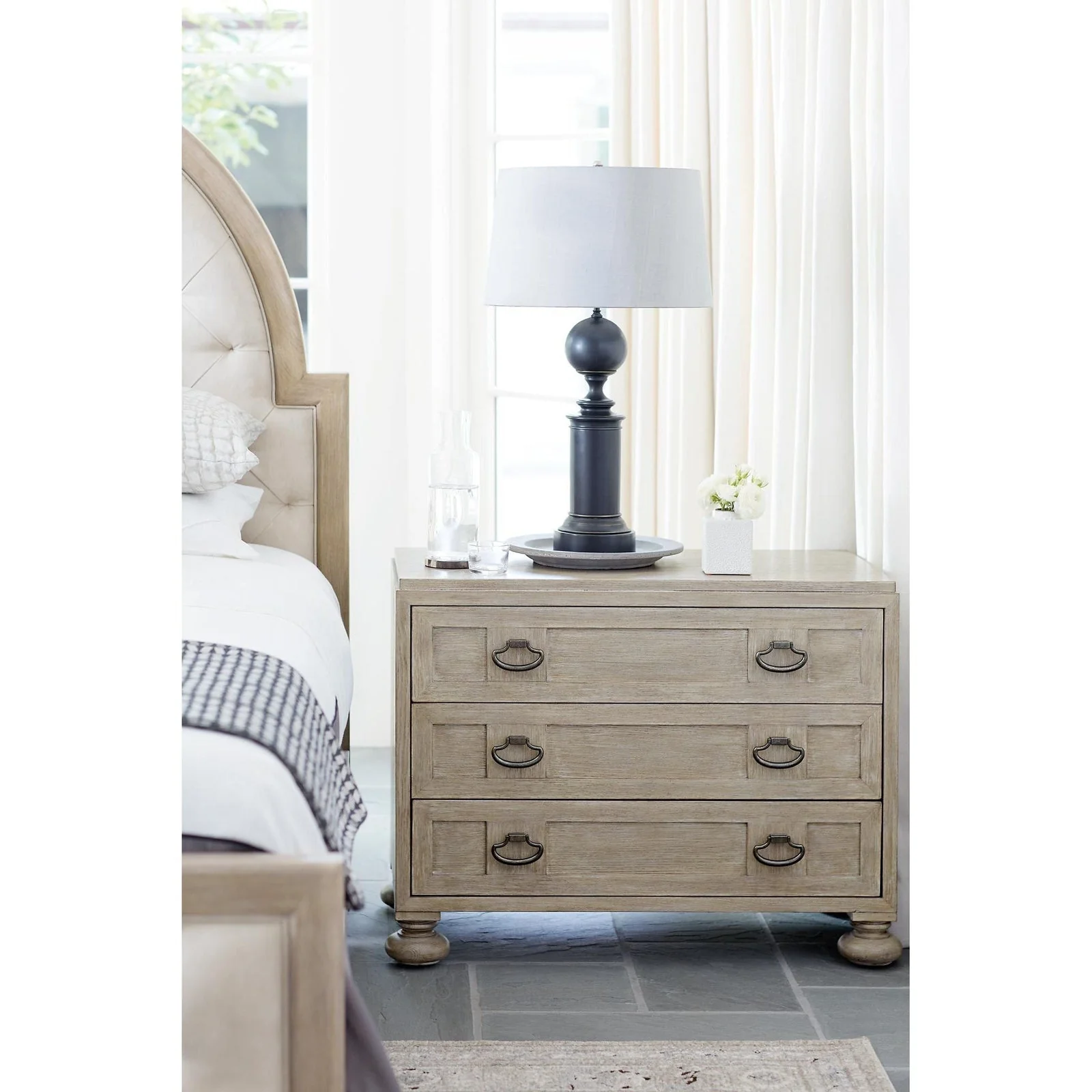 Bernhardt Santa Barbara Bachelor's Chest - Image 2