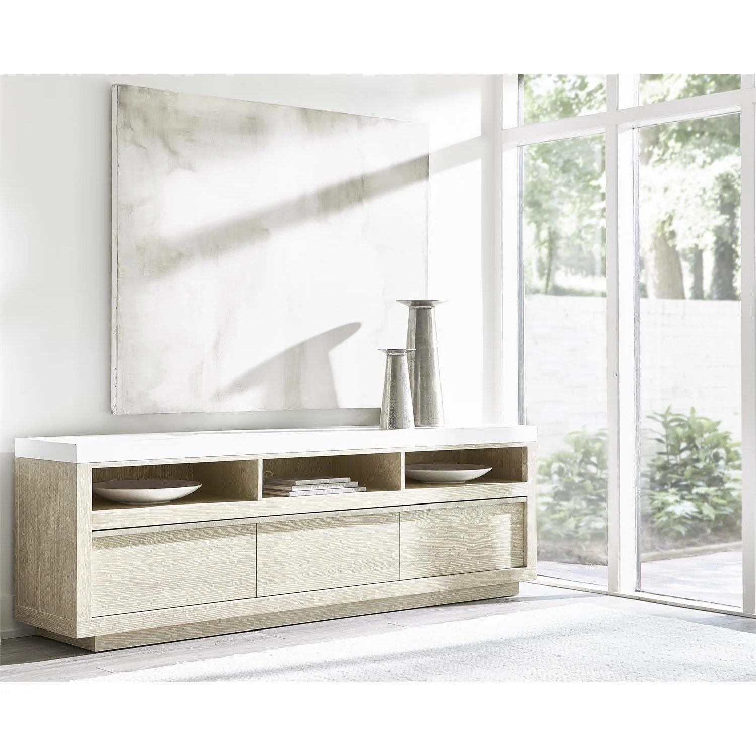 Bernhardt Solaria Entertainment 3 Door Credenza Y35 - Image 2