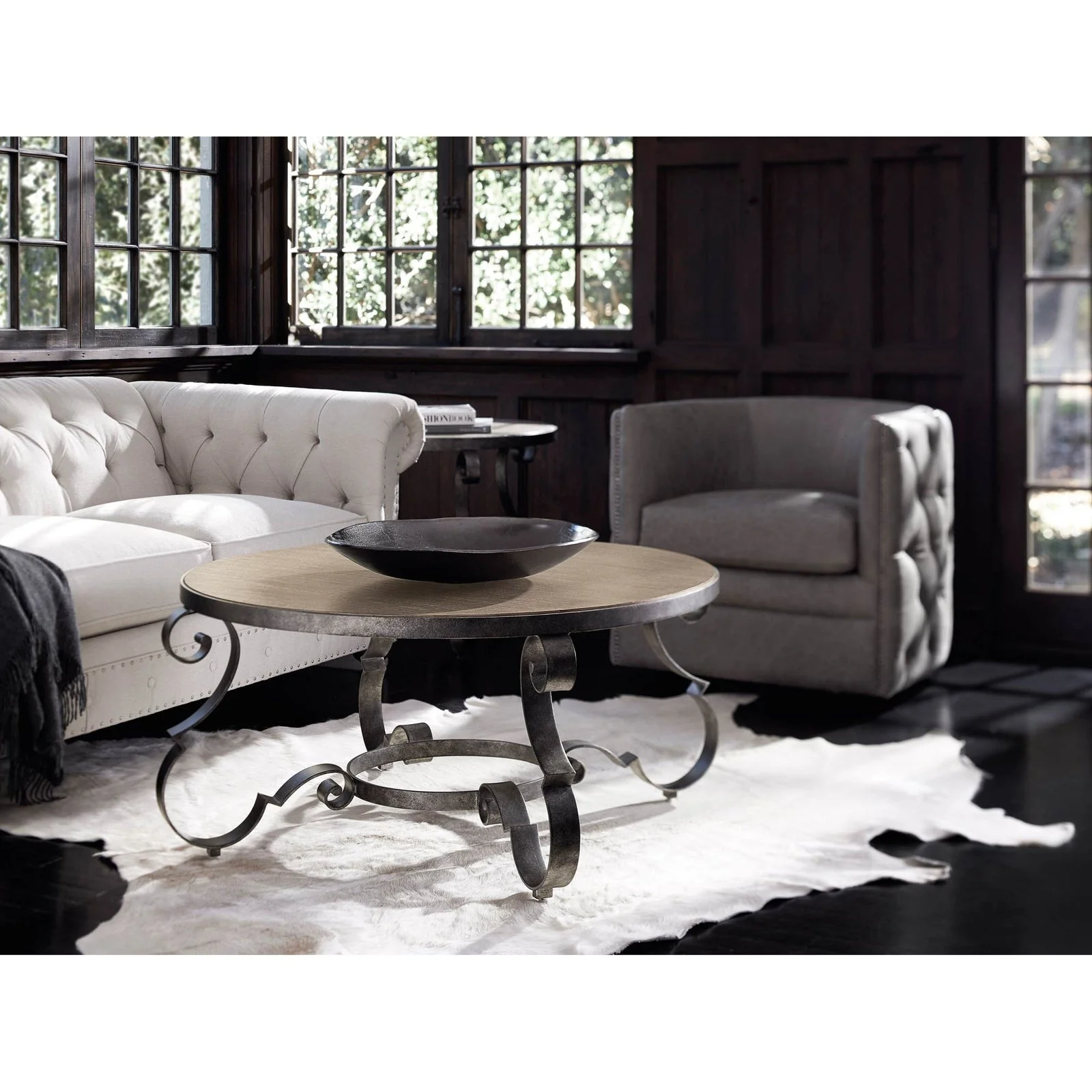 Bernhardt Villa Toscana Round Cocktail Table Y25 - Image 2