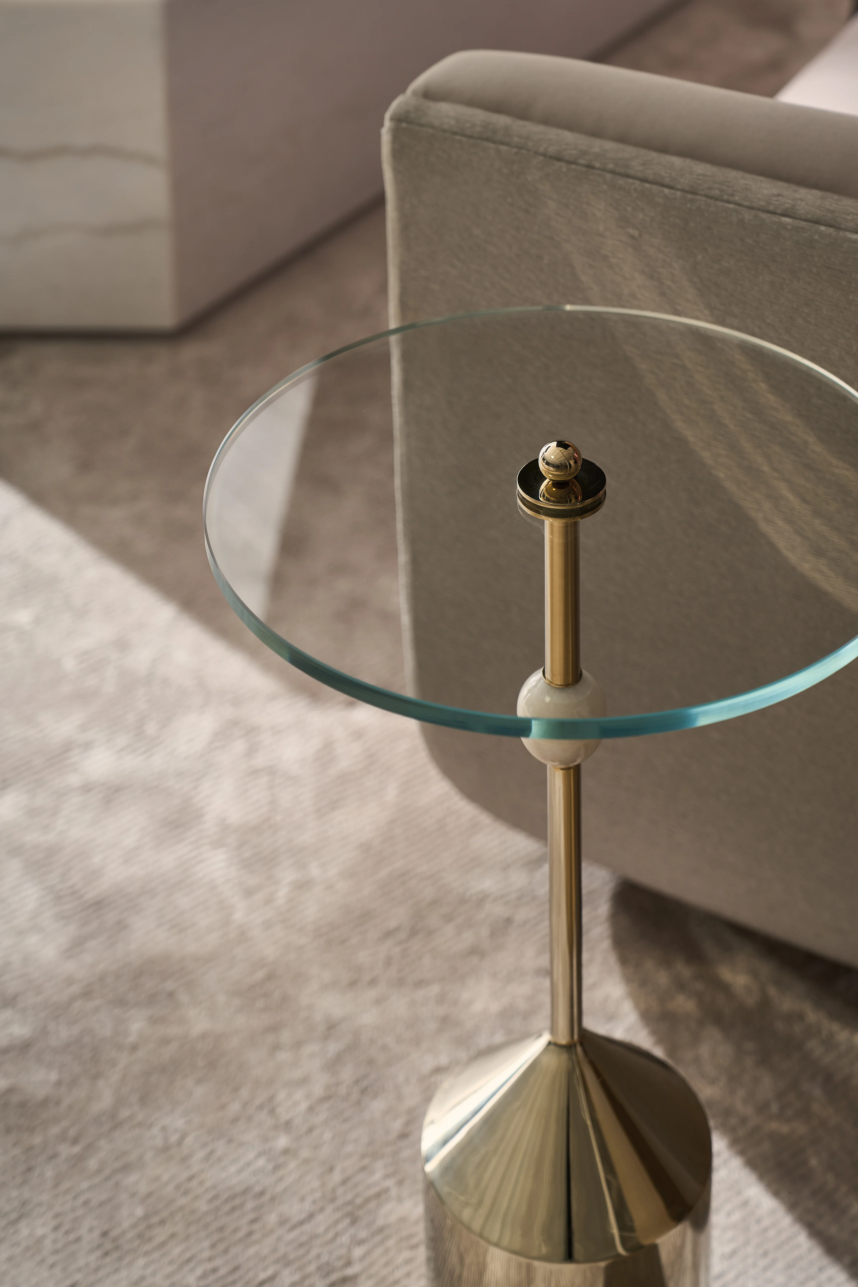 Caracole Classic Alpha End Table - Image 3