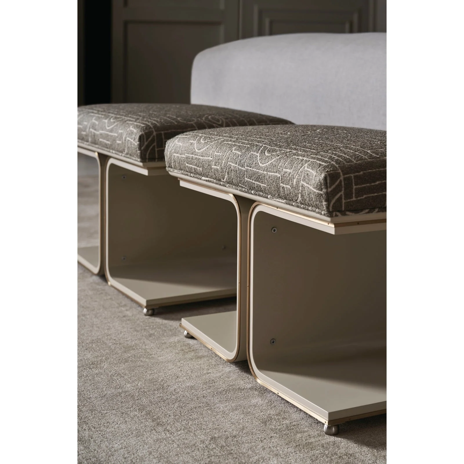 Caracole Classic Balance Beam Bench INV - Image 3