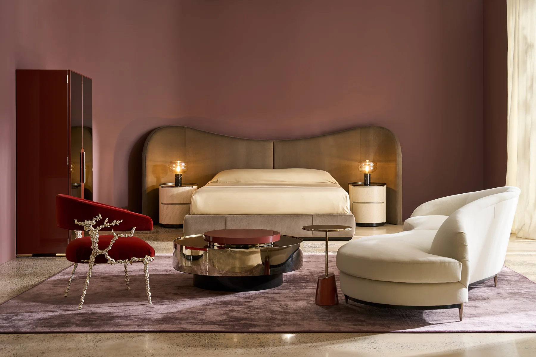 Caracole Classic Clio Bed - Image 5