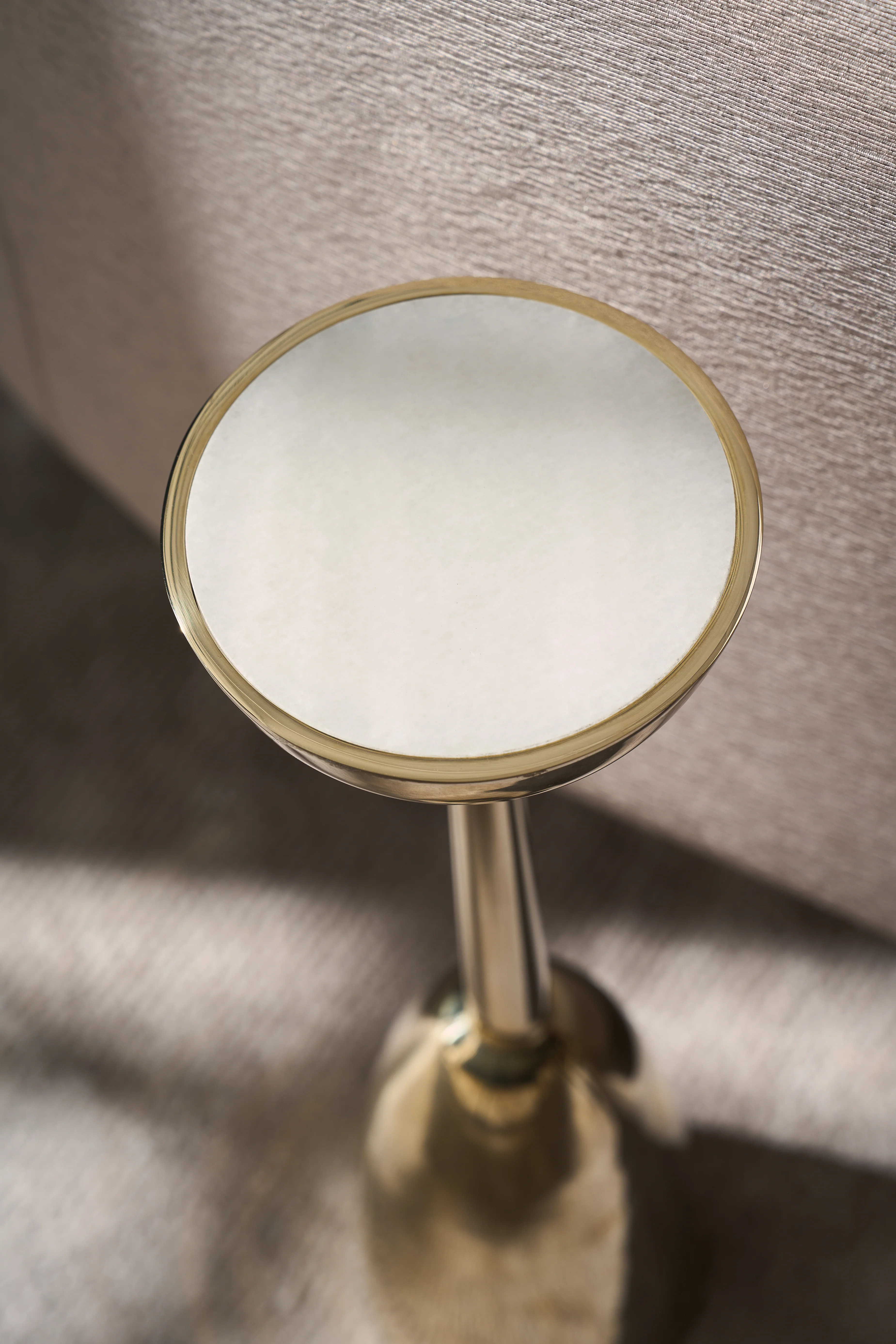 Caracole Classic Gamma End Table - Image 3