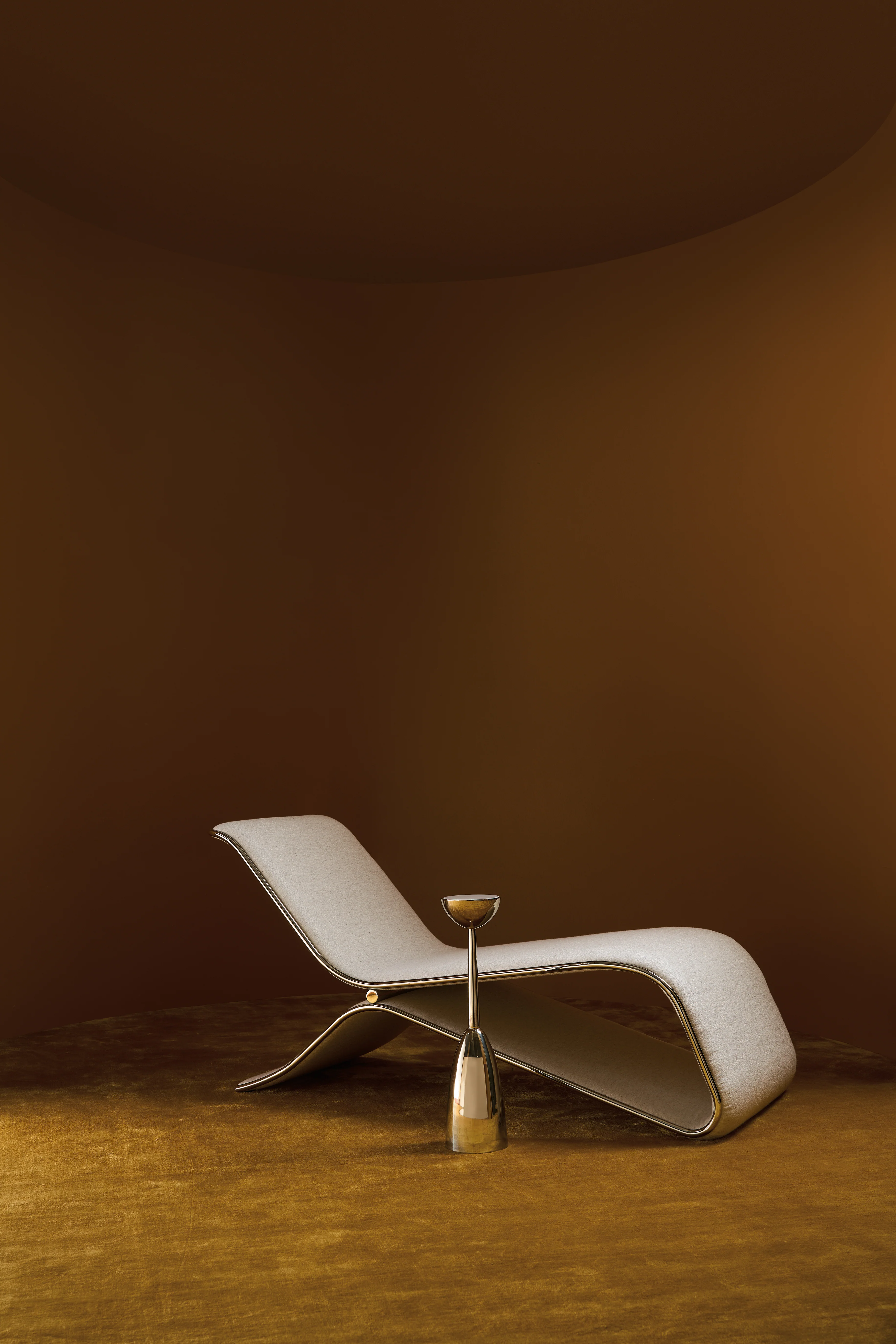 Caracole Classic Gamma End Table - Image 4
