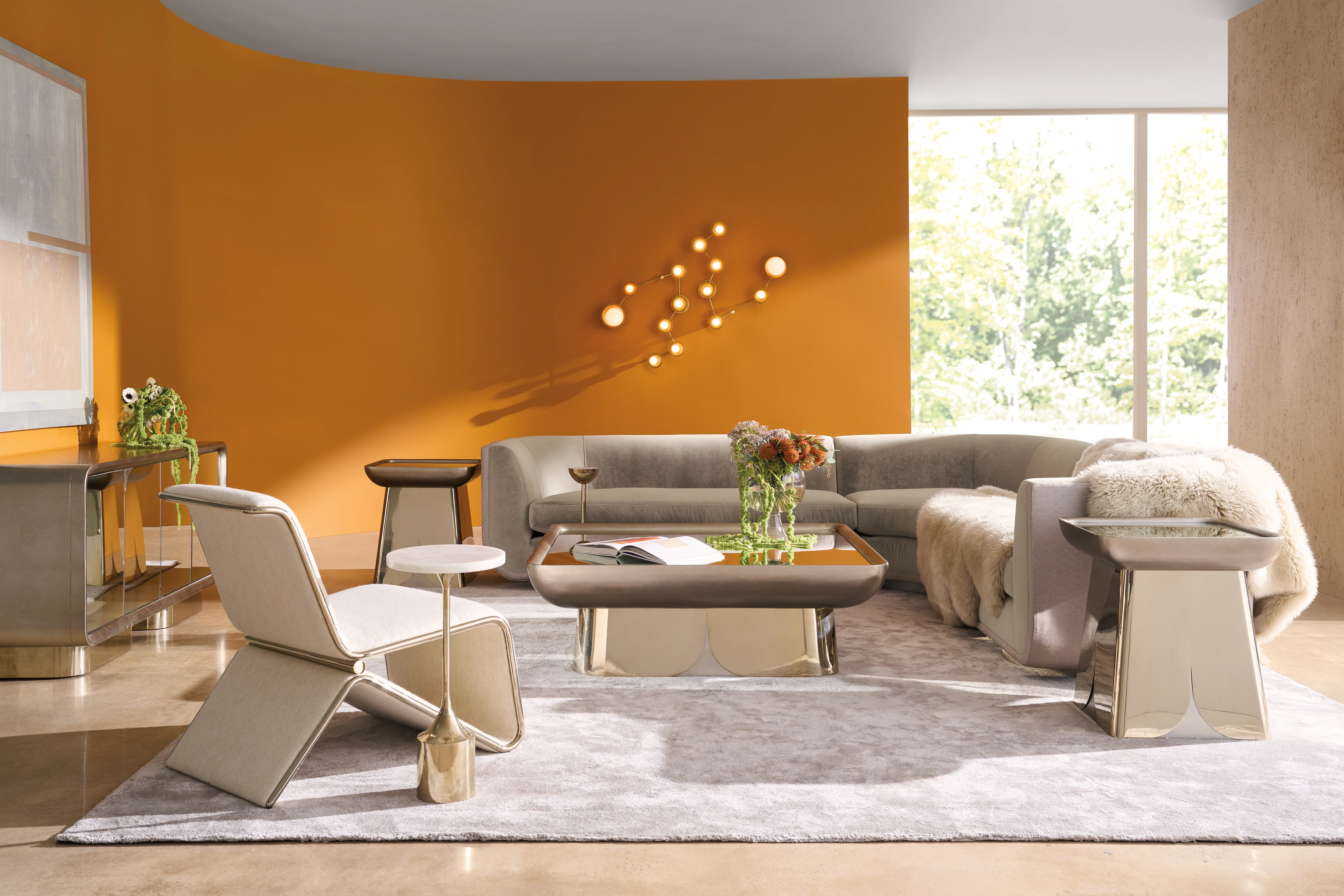 Caracole Classic Gamma End Table - Image 6