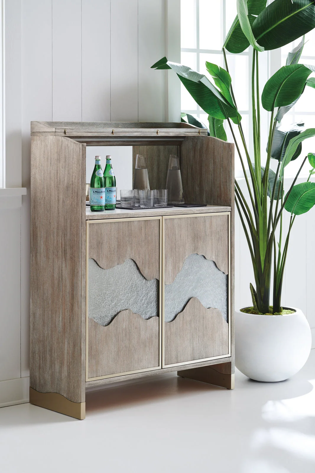 Caracole Classic Keeping The Flow Buffet INV - Image 2