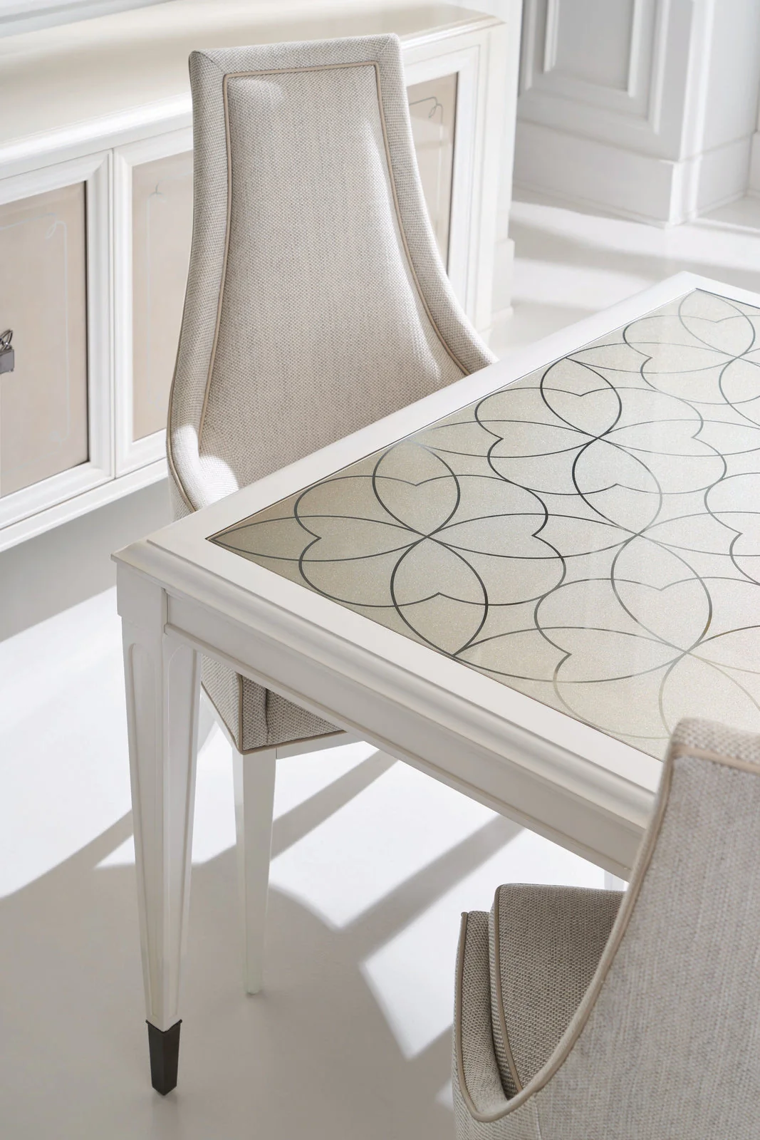 Caracole Classic Lattice Gather Dining Table Clearance - Image 4