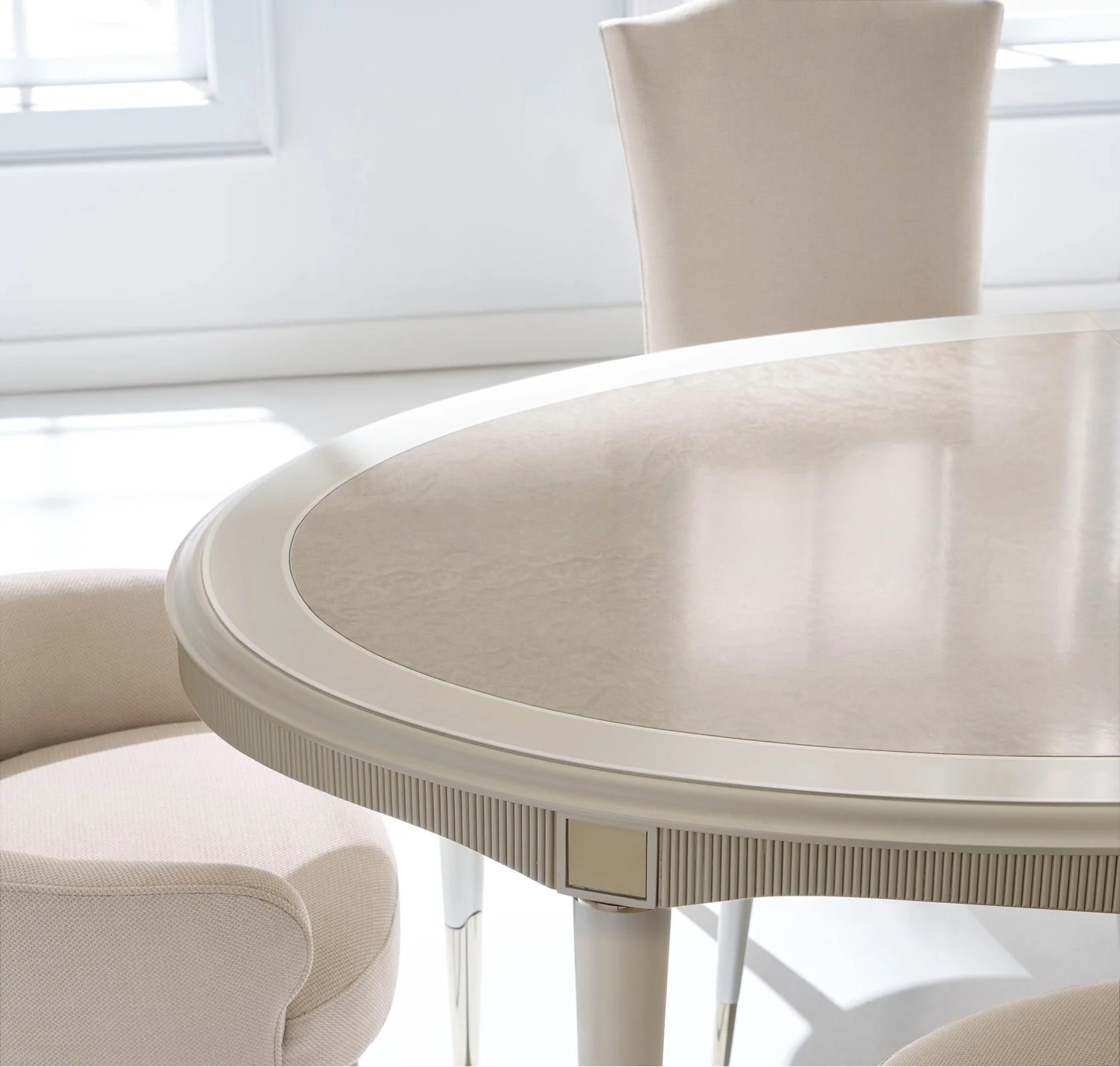 Caracole Classic Love Feast Dining Table Clearance - Image 3