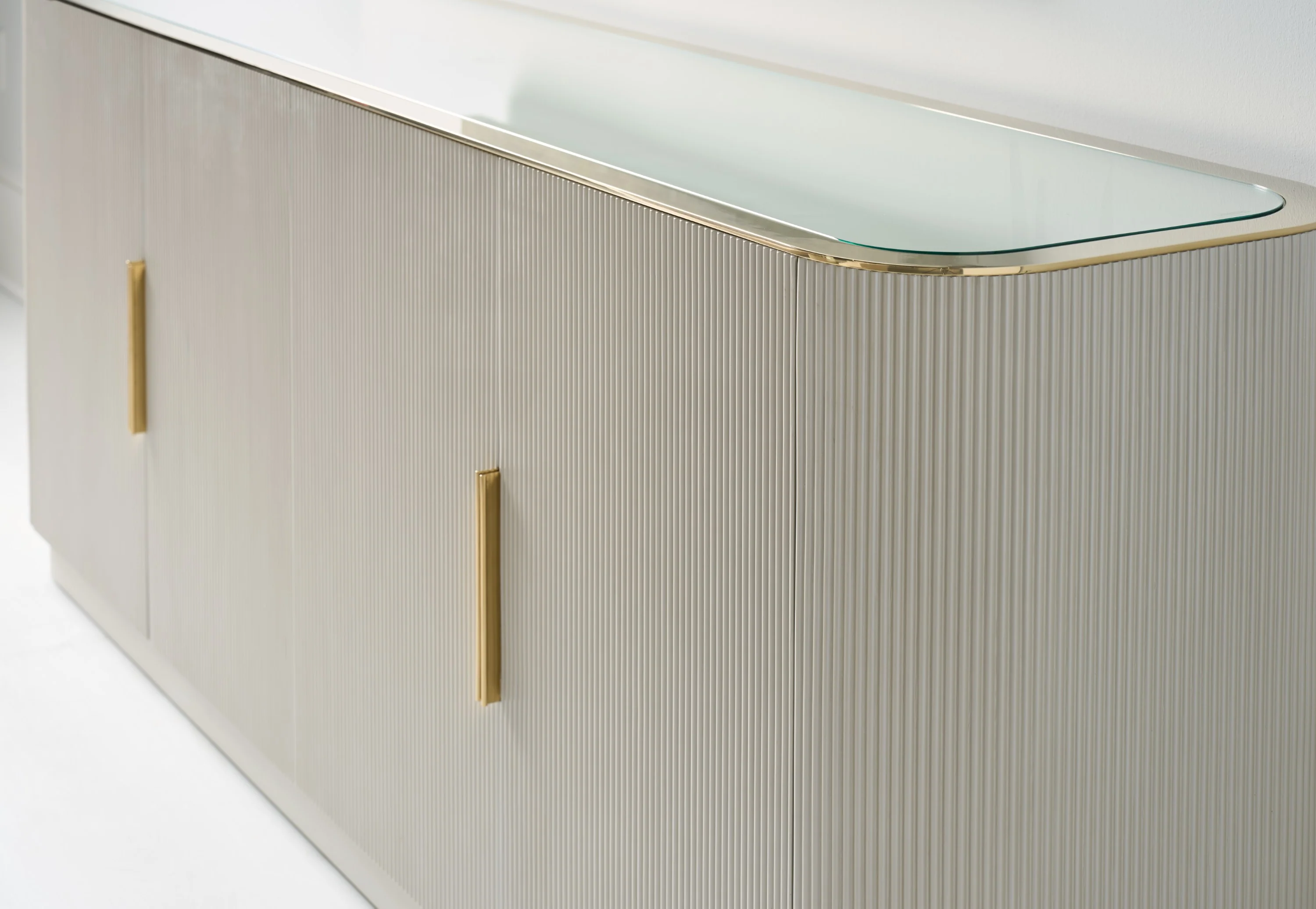 Caracole Classic Love Sideboard - Image 12