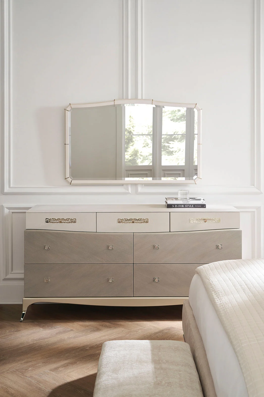 Caracole Classic Tempo Dresser Clearance - Image 4