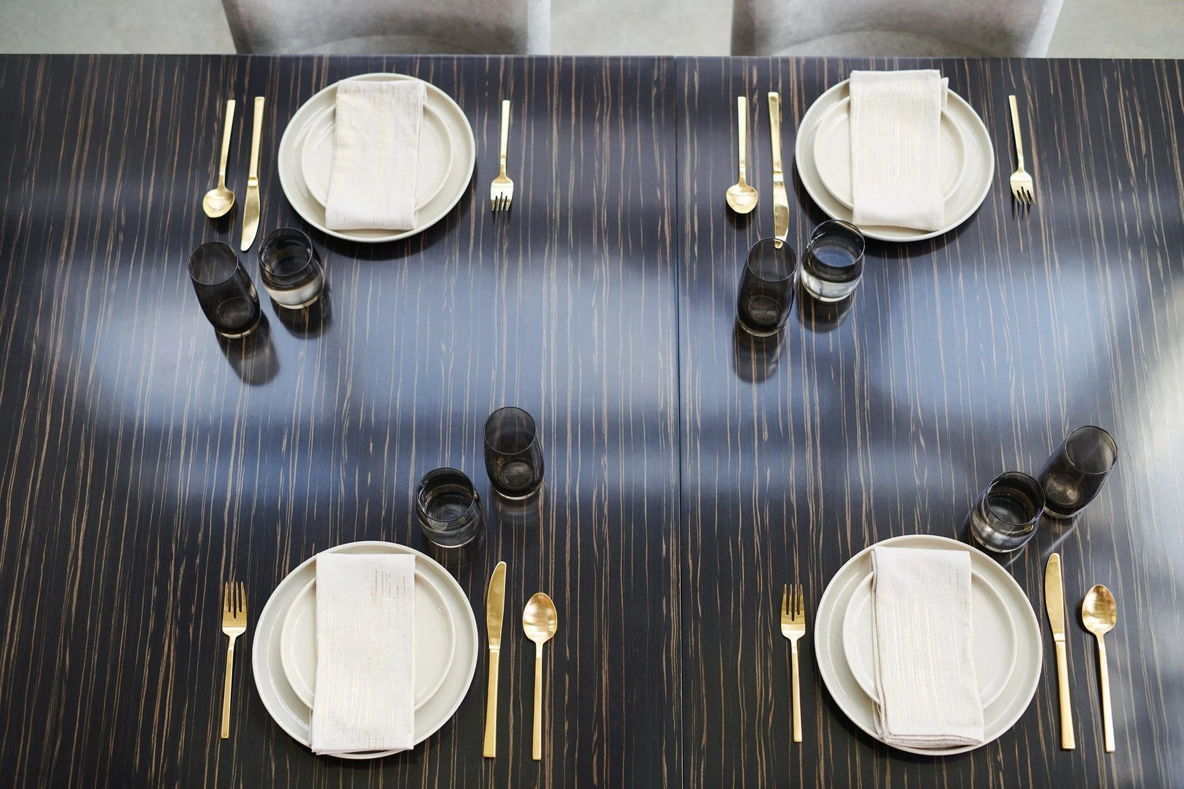 Caracole Edge Dining Table - Image 7