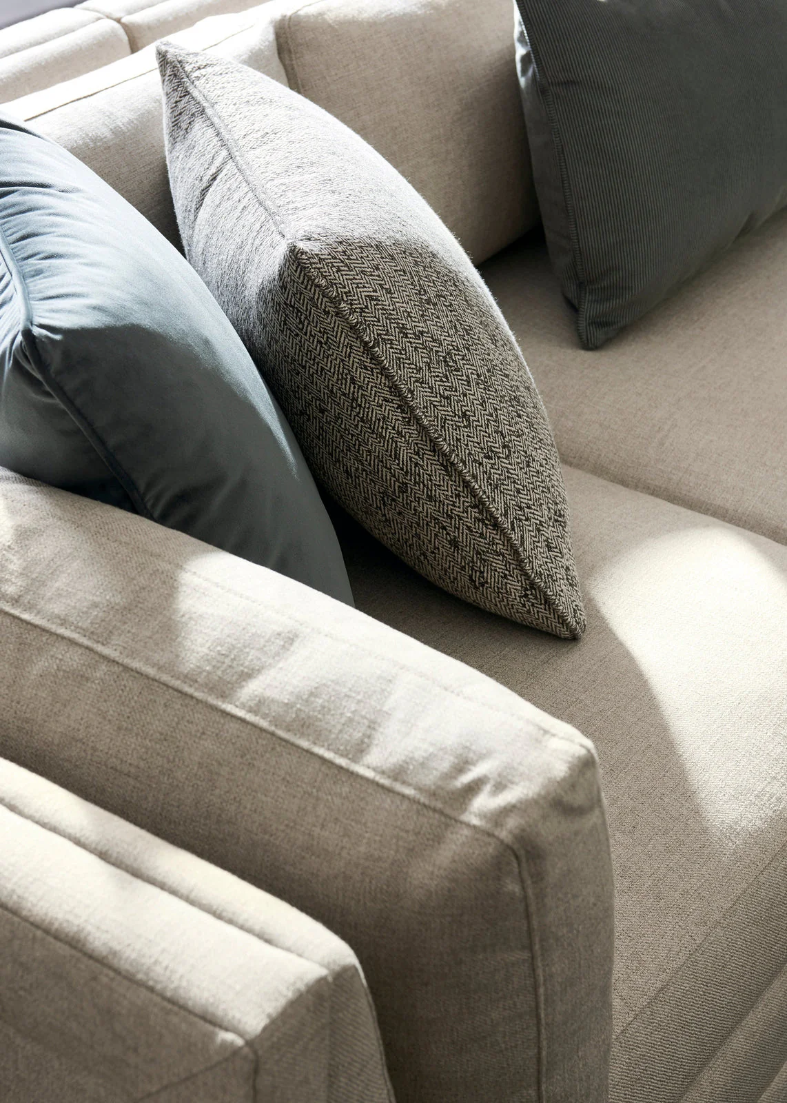 Caracole Fusion Sectional - Image 4