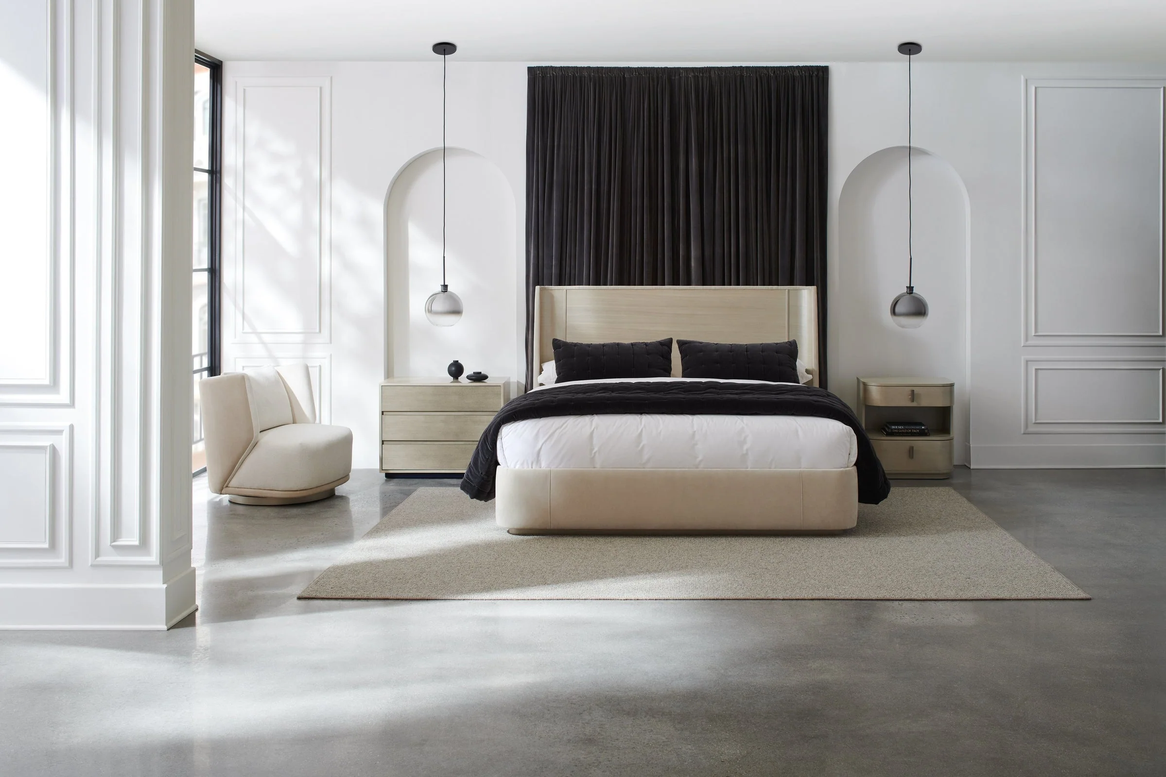 Caracole Modern La Moda Da Vita Large Nightstand - Image 4