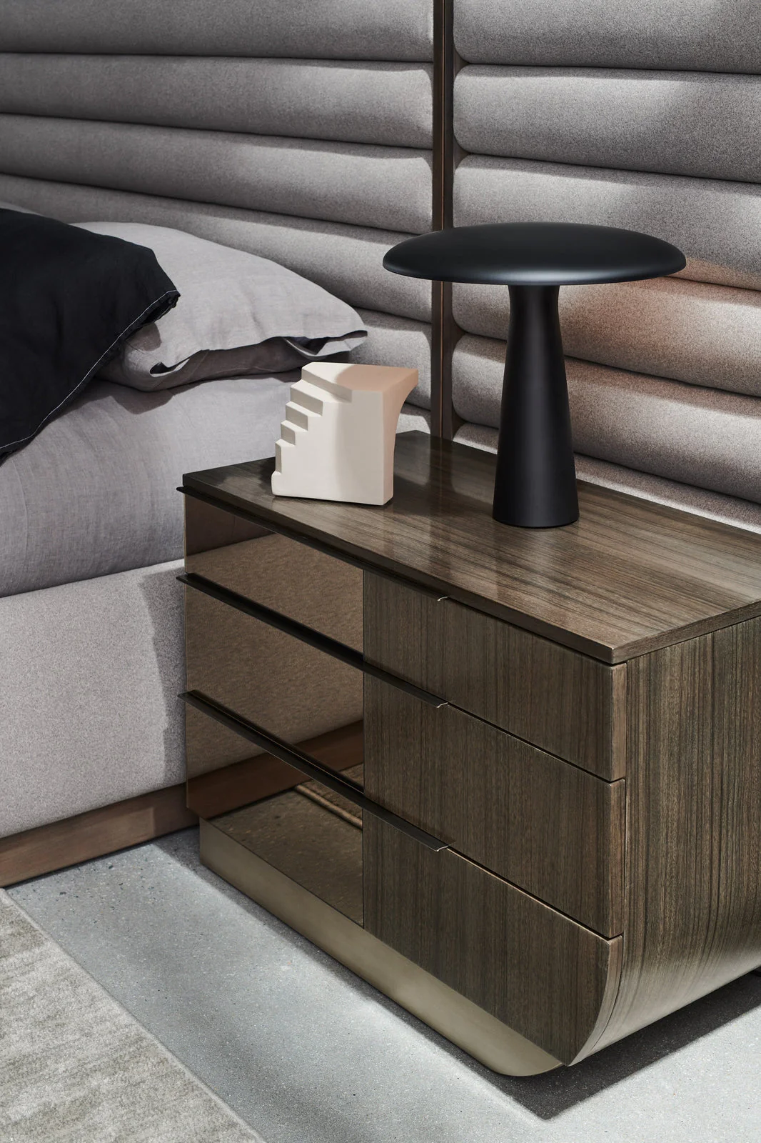 Caracole Modern La Moda Uph King Panel Bed - Image 10