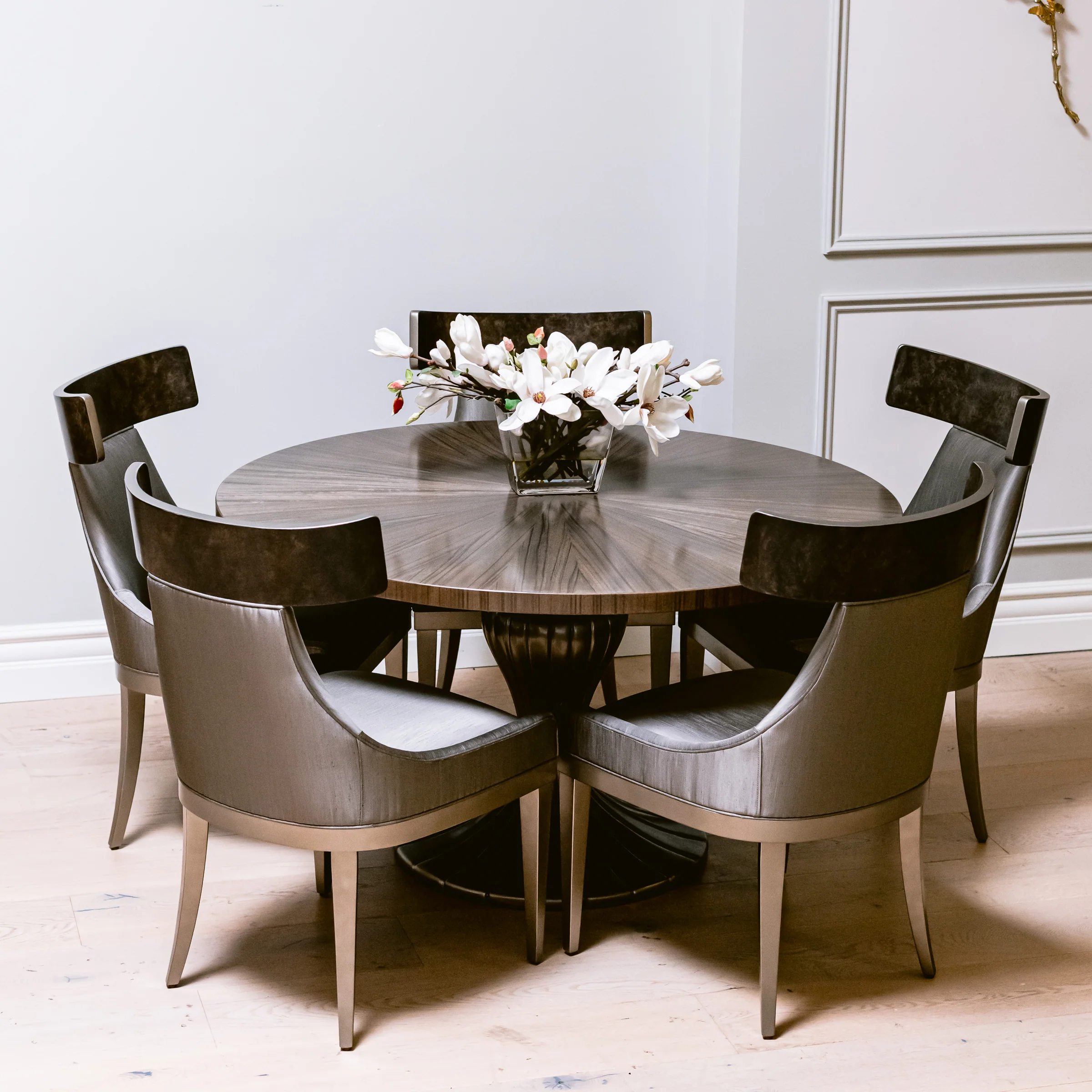 Caracole Round Table Discussion Dining Set Floor Sample - Image 6