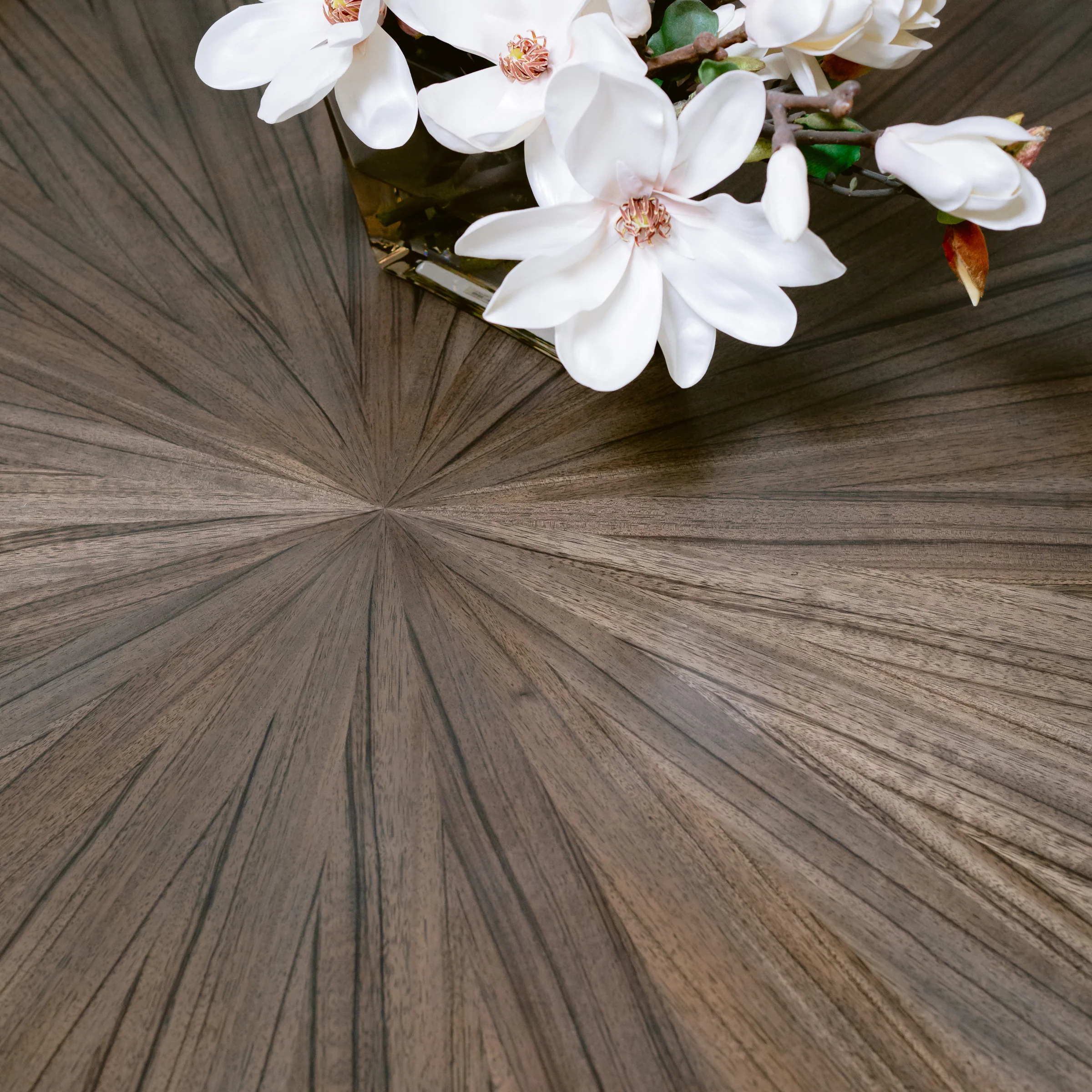 Caracole Round Table Discussion Dining Set Floor Sample - Image 7