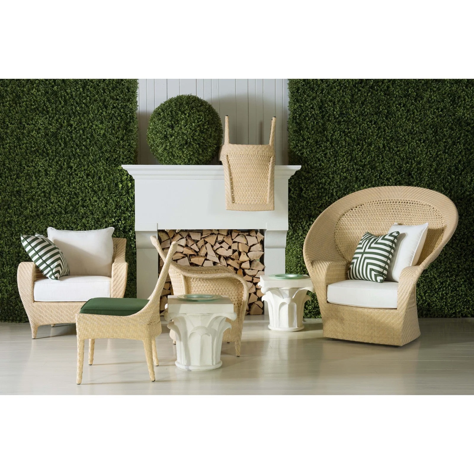 Century Furniture Outdoor Complements Corinthian Column Side Table - Image 3
