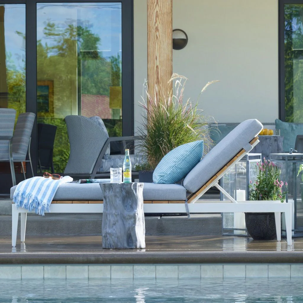 Century Furniture Outdoor Complements Poolside Metal/Teak Reclining Chaise Long - Image 2