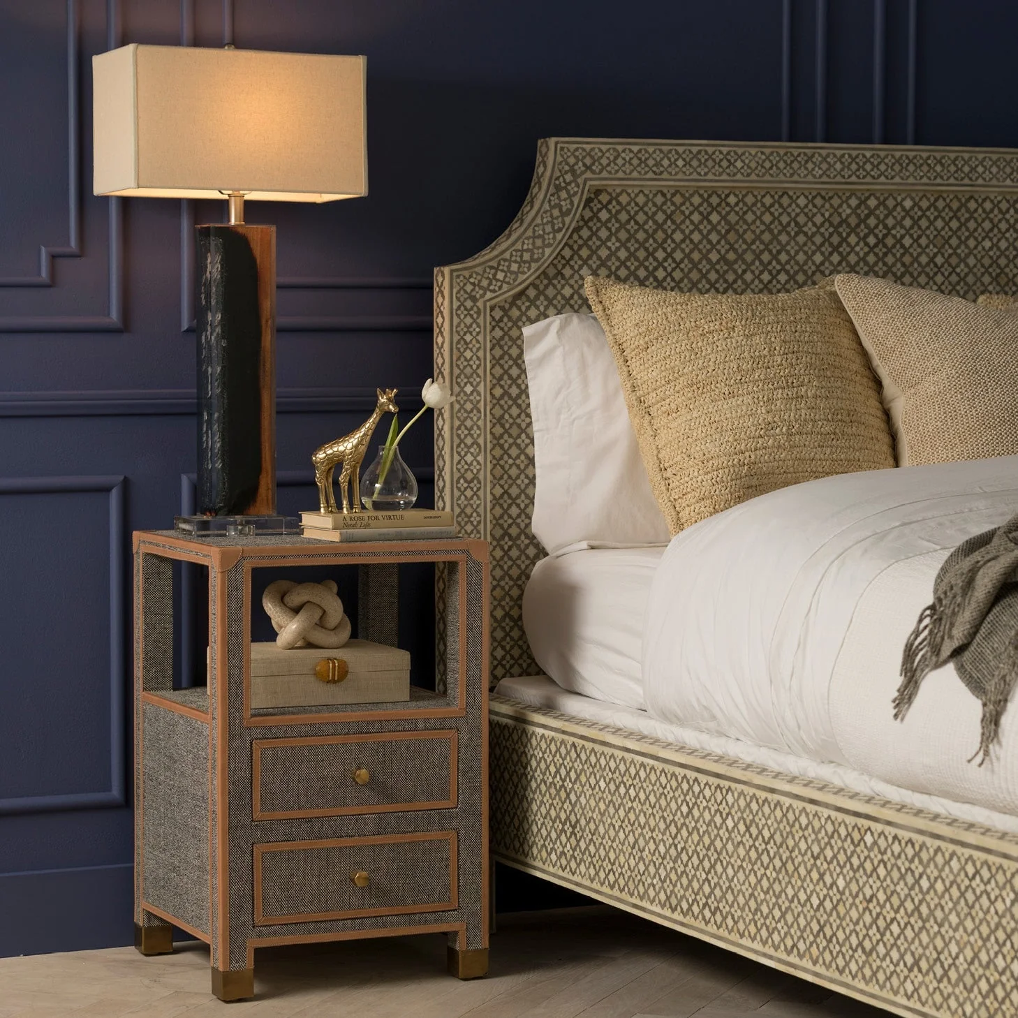Eskor Table Lamp - Image 2