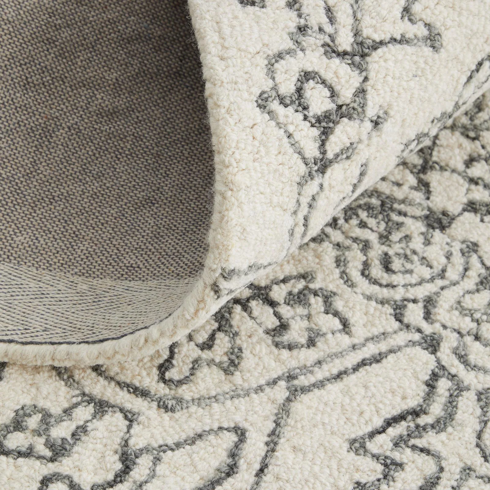 Feizy Belfort 8778F Transitional Medallion Rug in White/Gray - Image 7