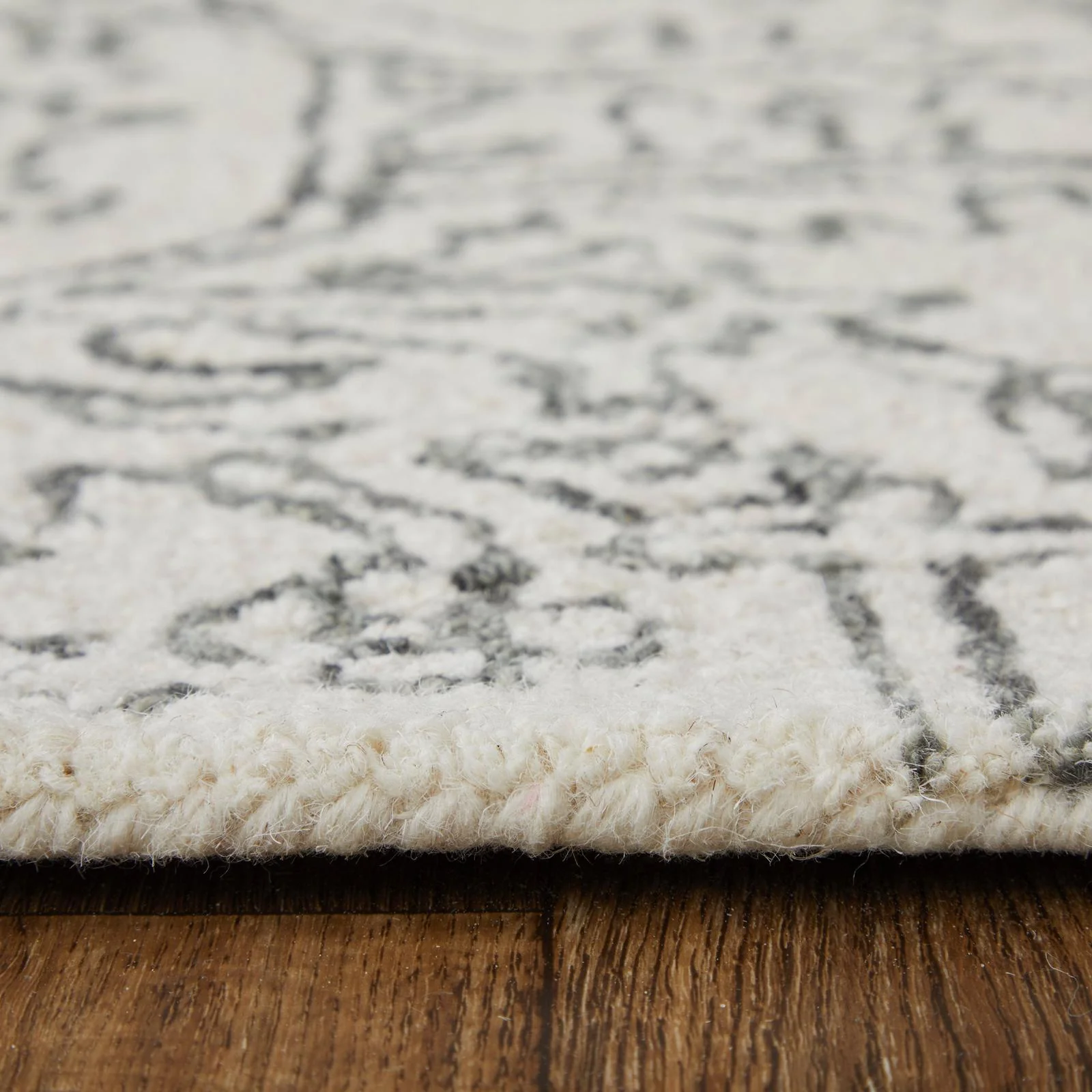 Feizy Belfort 8778F Transitional Medallion Rug in White/Gray - Image 8