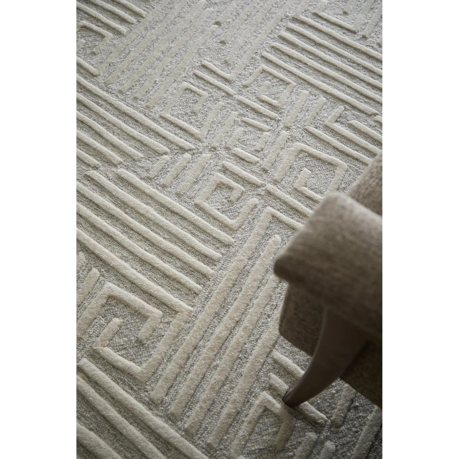 Feizy Enzo 8737F Transitional Geometric Rug in Tan/Ivory - Image 3