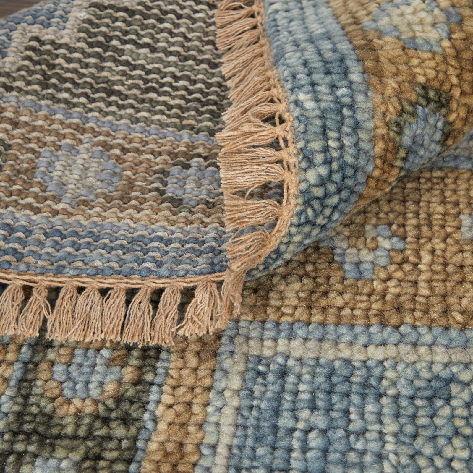 Feizy Fillmore 6935F Traditional Medallion Rug in Blue/Green - Image 4