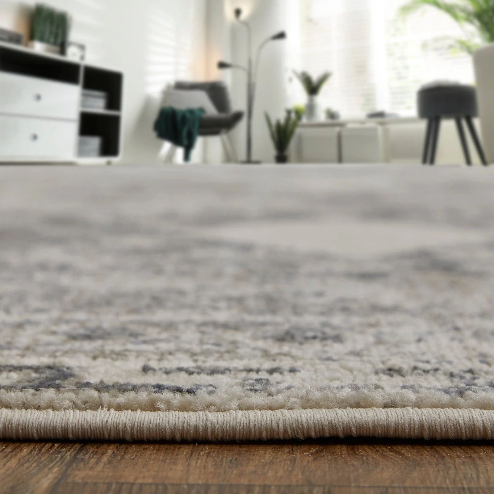 Feizy Kano 39LJF Transitional Distressed Rug in Ivory/Taupe/Gray - Image 5