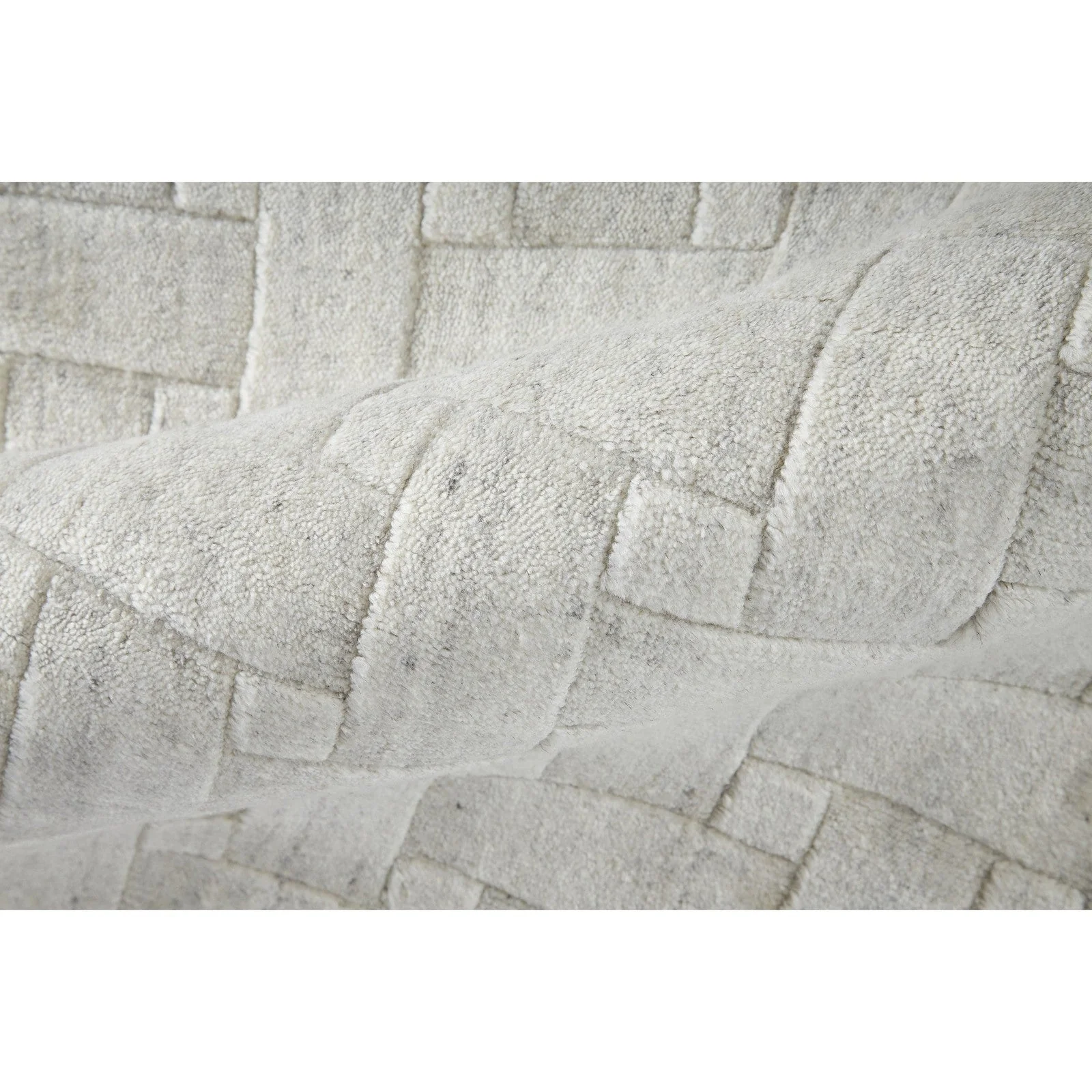 Feizy Redford 8669F Transitional Solid in White/Silver - Image 7