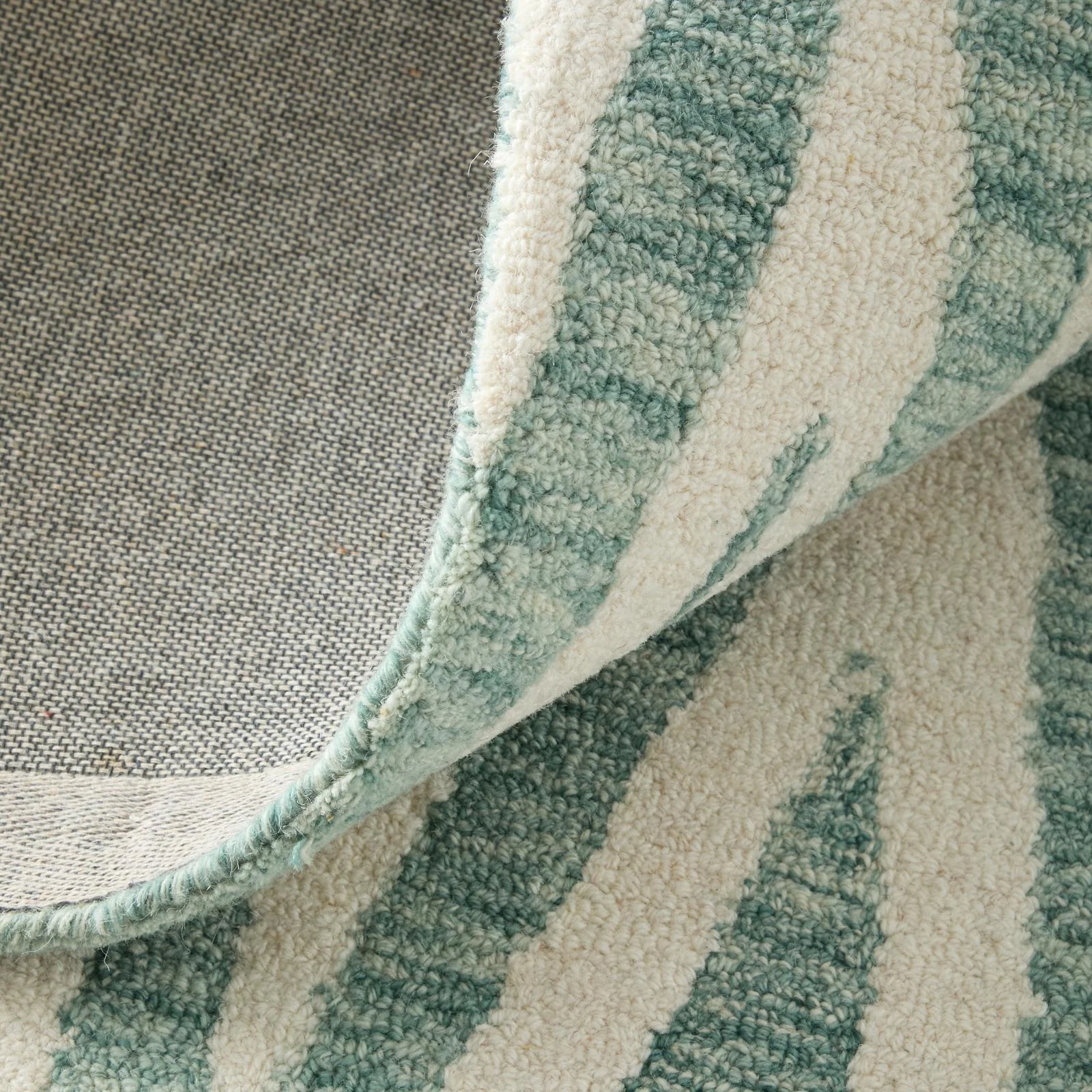 Feizy Wallace 8A40F Modern Chevron Rug in Blue/White - Image 8